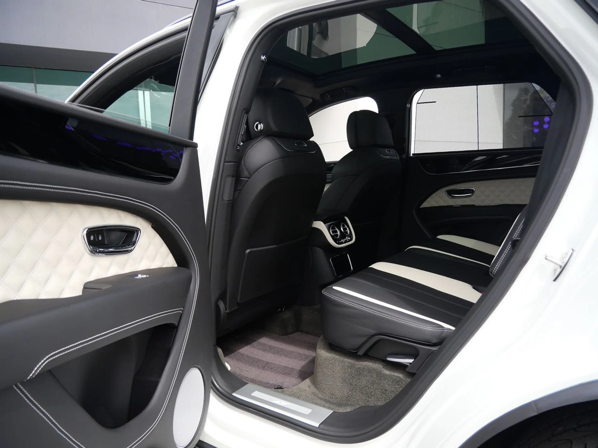 mph017_1030992845_d8c652d4a15c3e685d027568bc8db6c8x_c852d919e7