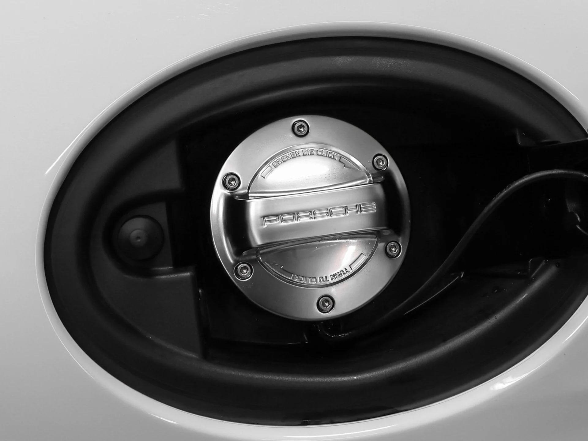 mph017_104216592_18_518a96daa9