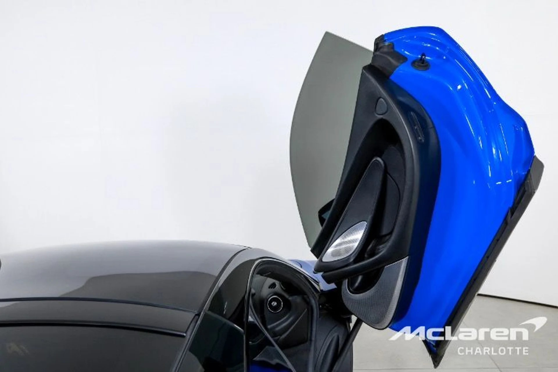 mph017_1042722842_Used_2020_Mc_Laren_GT_4ed83b9721