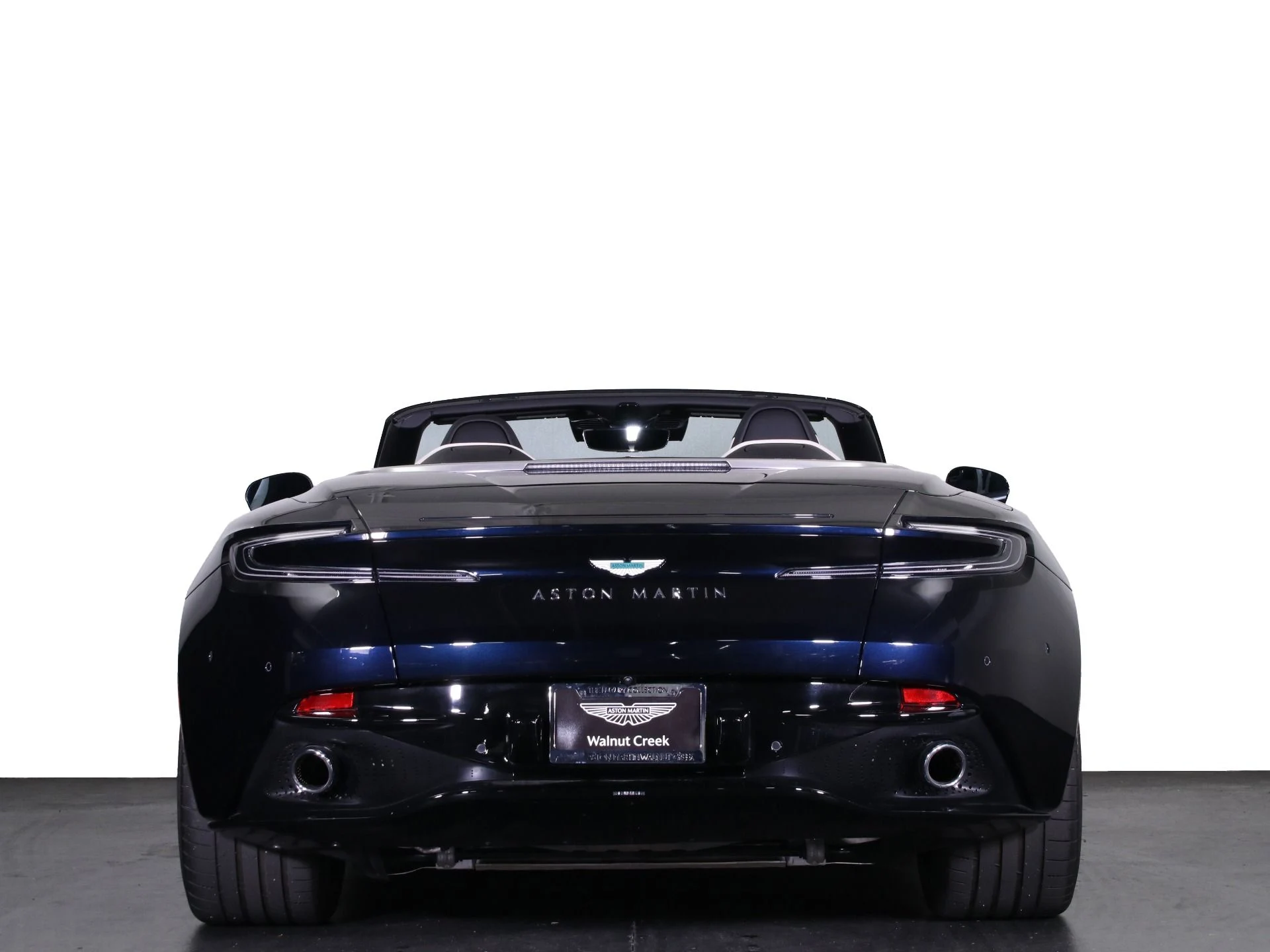 mph017_1045145233_Used_2025_Aston_Martin_DB_12_Volante_1758482753_8d42250ba8