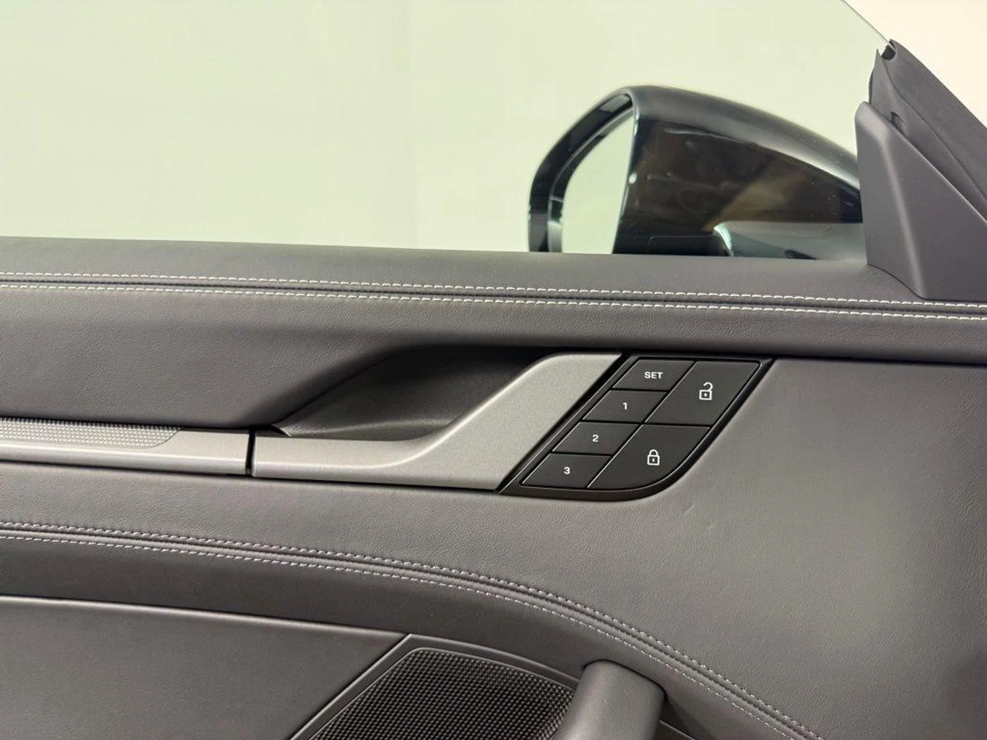 mph017_1049505528_l4_v_Ql_Vi2vs_N_Pqf8p_Z7_Okv_K_Heg_96b5d0d41b