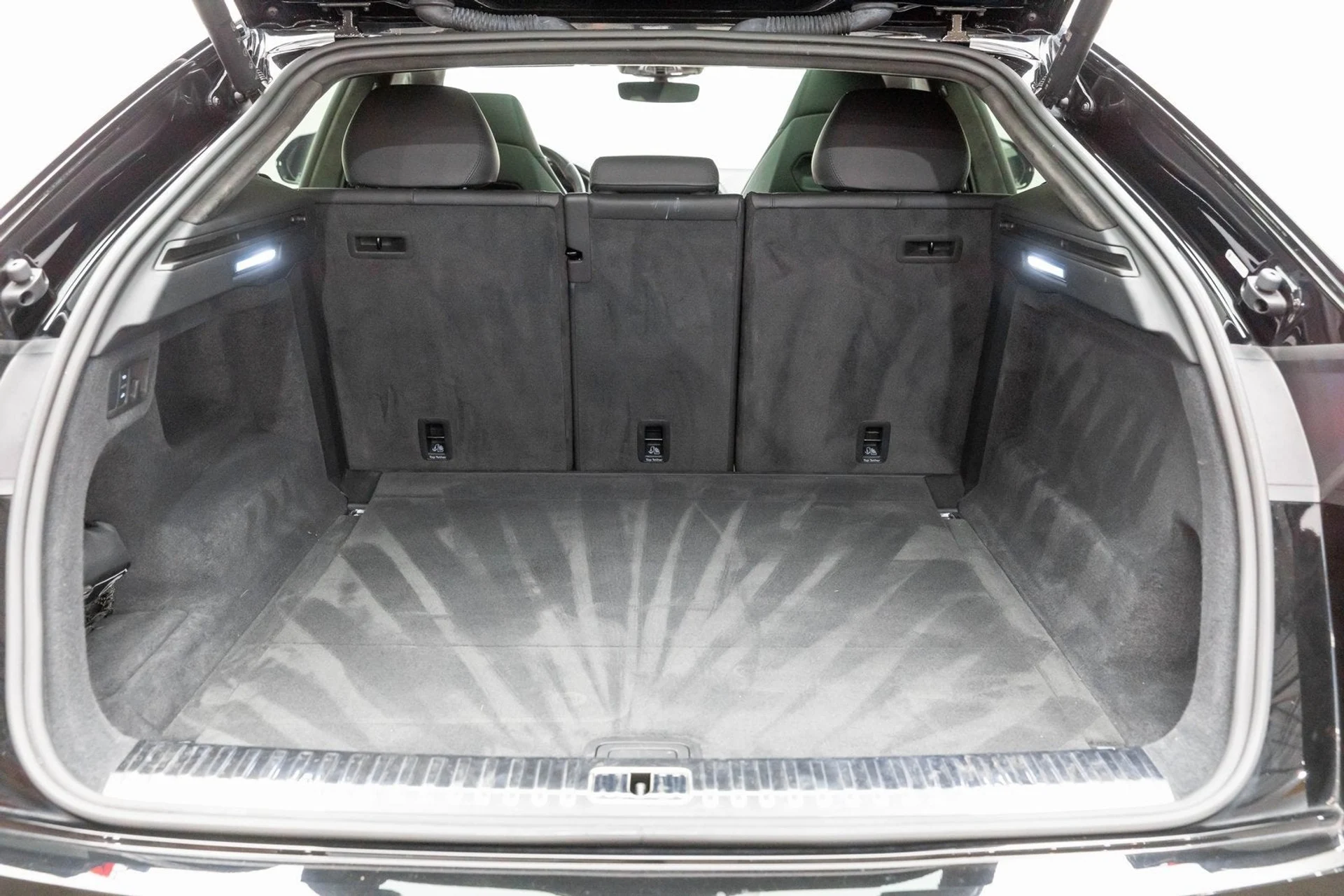 mph017_104969274_18_c0f196b322