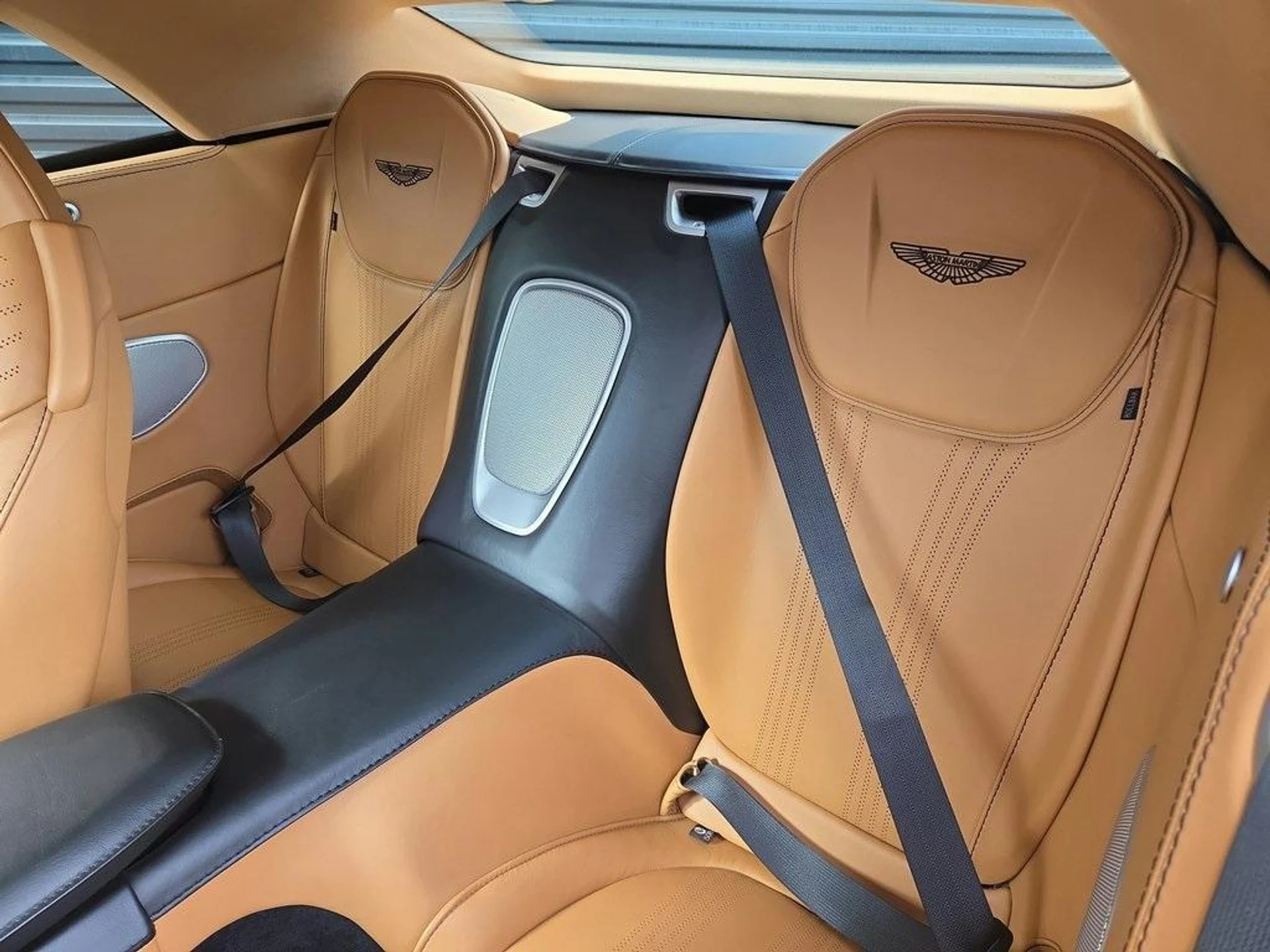 mph017_105168505_Hi_Atbna5_W_Cy_LY_2sp_N_Mp_Fvwn_C_Ac_636a422548