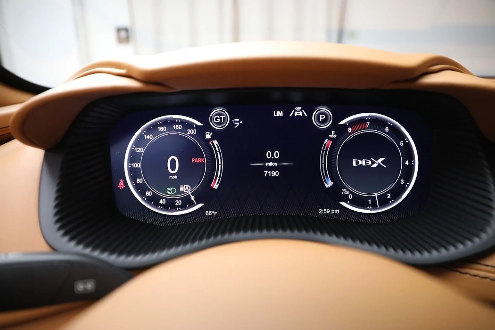 mph017_1058385108_Used_2021_Aston_Martin_DBX_1784989752_f331f8134d