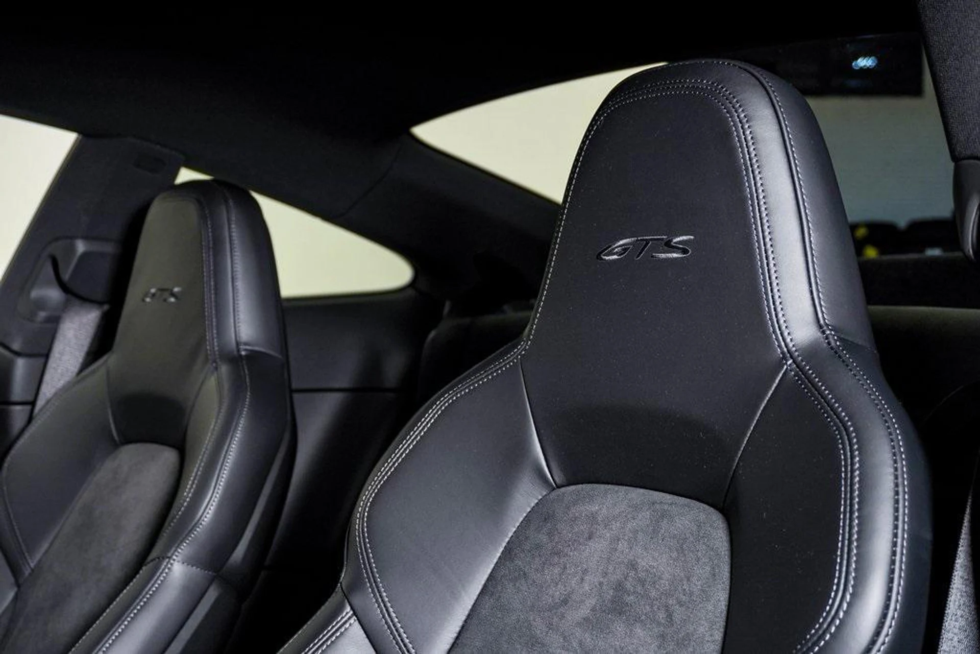 mph017_1063186488_mw_G2a_Md4t_B_Dlr8e_Mo_I5_Ml_T_Tb_AU_3fb0b64f70