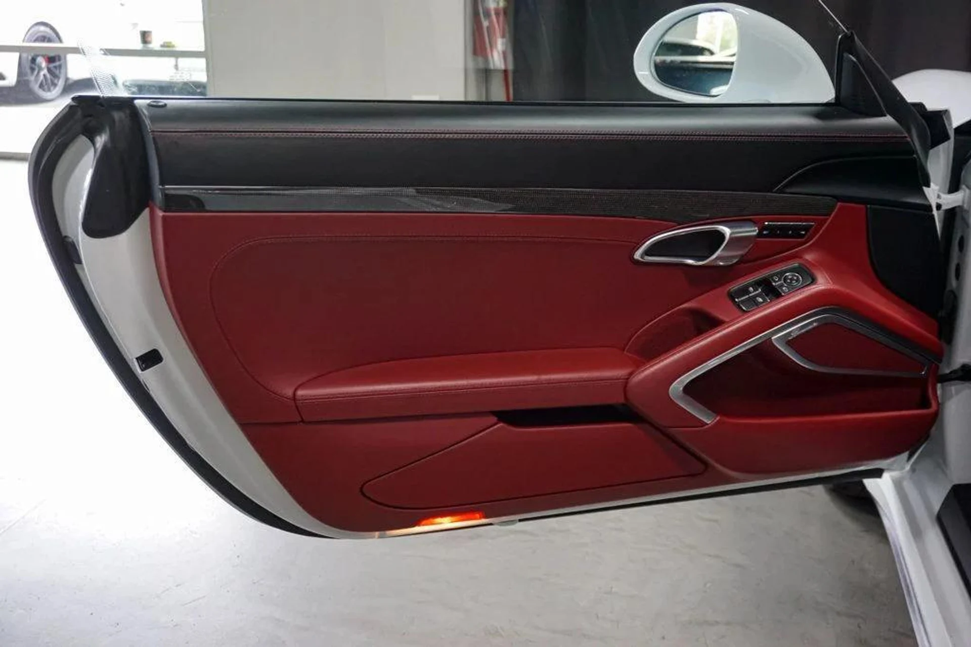 mph017_1065509813_PZK_Fd_KL_Fa_Vi_C_3_C3v67_V2_EVH_Hjg_e13117811b