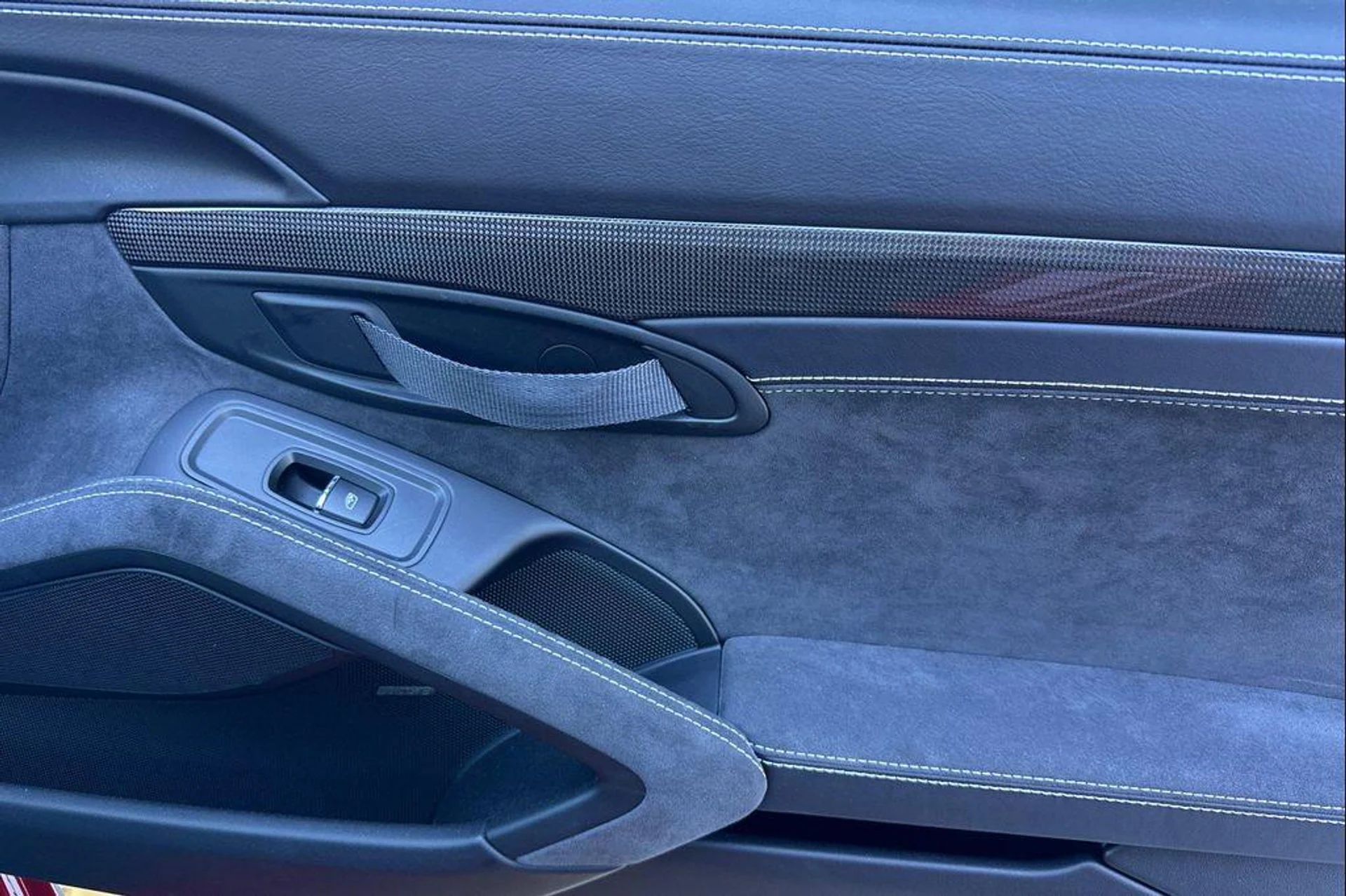 mph017_1067869079_p_L_Eg3_O_Hg48_NQH_96_l_Jh_X_Nzm_Z_Bvs_8ed2b142ab