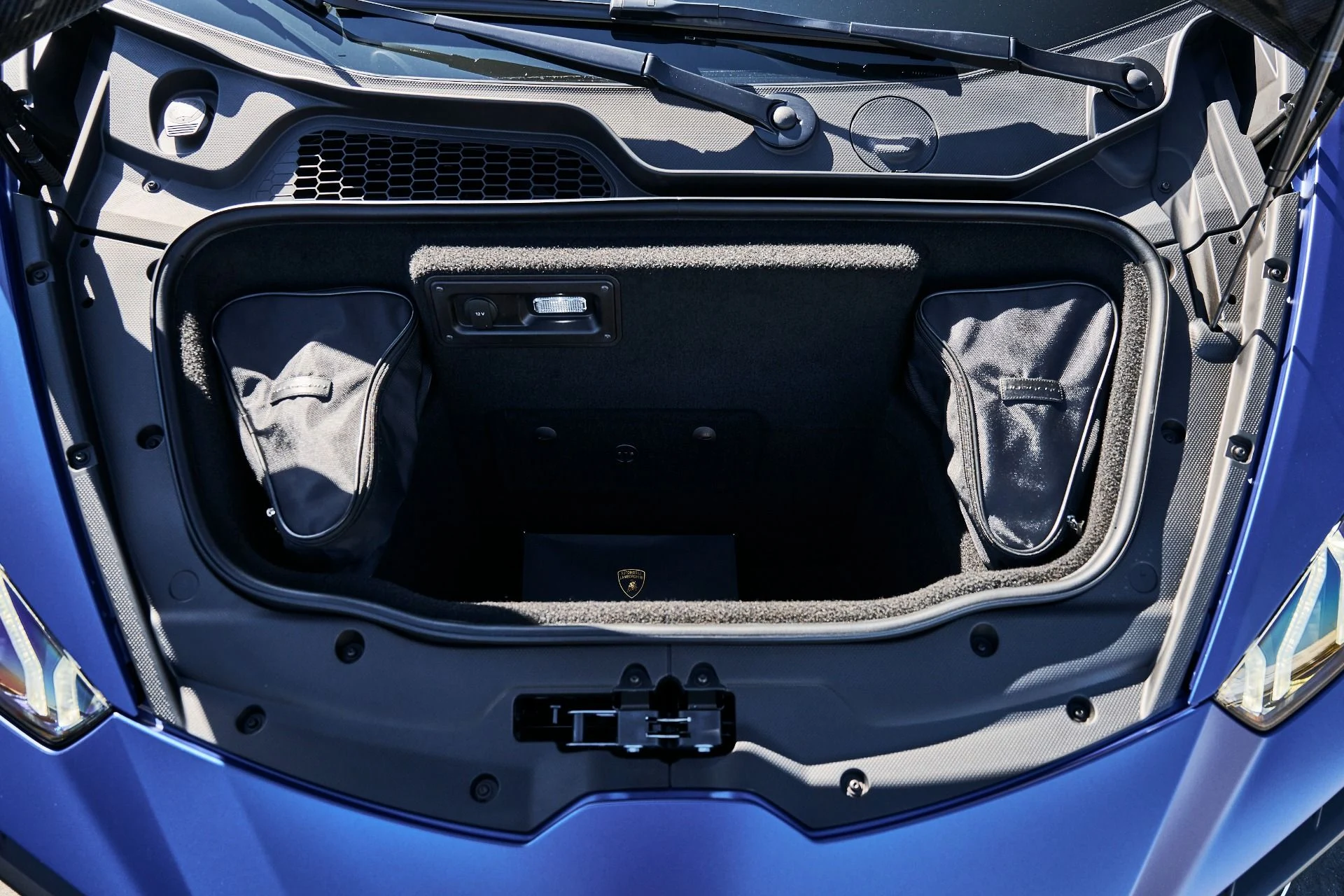 mph017_1072340137_Used_2023_Lamborghini_Huracan_Tecnica_Base_1774403146_2fdcf279c2