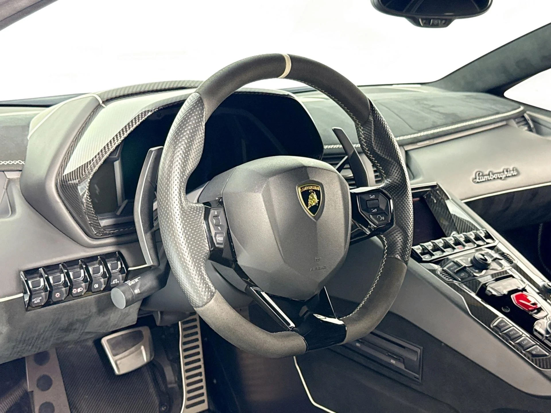 mph017_1073498199_Used_2020_Lamborghini_Aventador_LP_770_4_SVJ_Roadster_1785777176_2e1baaa1e0