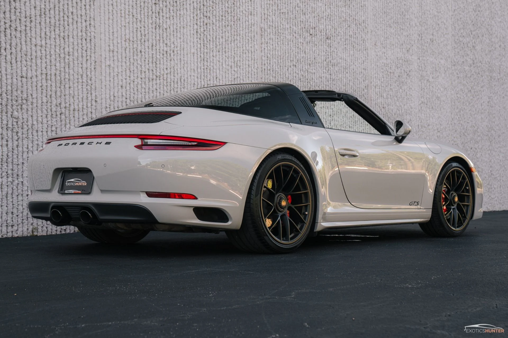mph017_1074224768_Used_2018_Porsche_911_Targa_4_GTS_in_Chalk_with_GTS_Interior_Pack_PDK_1755551919_5259936b34