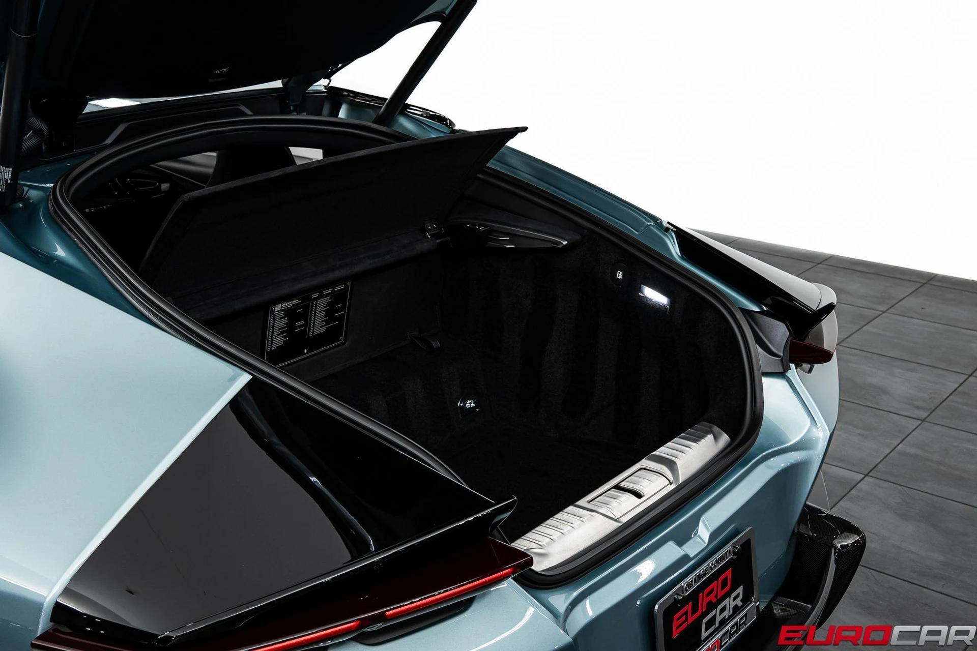 mph017_107756556_image_18_b4e86ac869