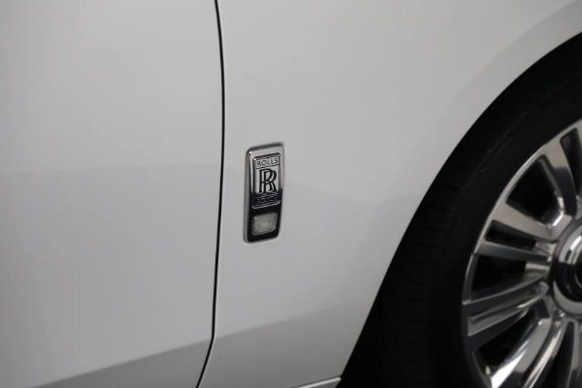 mph017_107848953_Used_2021_Rolls_Royce_Ghost_d59bcc6660