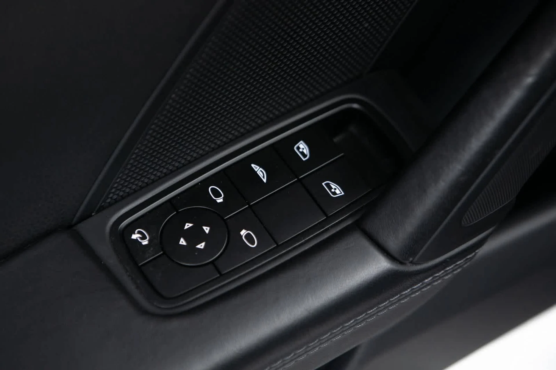 mph017_1082634903_c38371143455587fec73d96aa736b15ax_fe2c165325