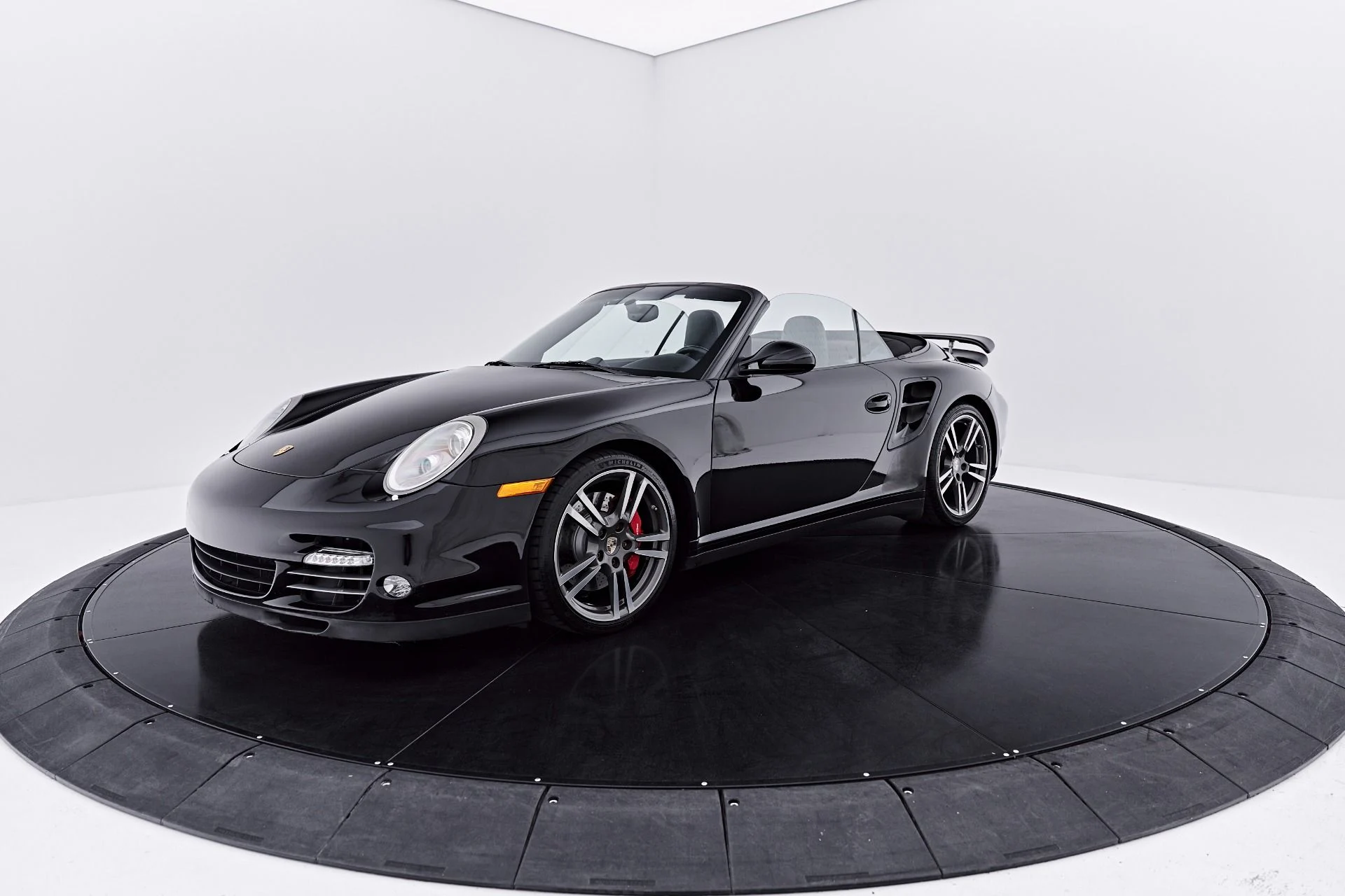 mph017_1086556582_Used_2010_Porsche_911_Turbo_1785431115_cc7857c71f