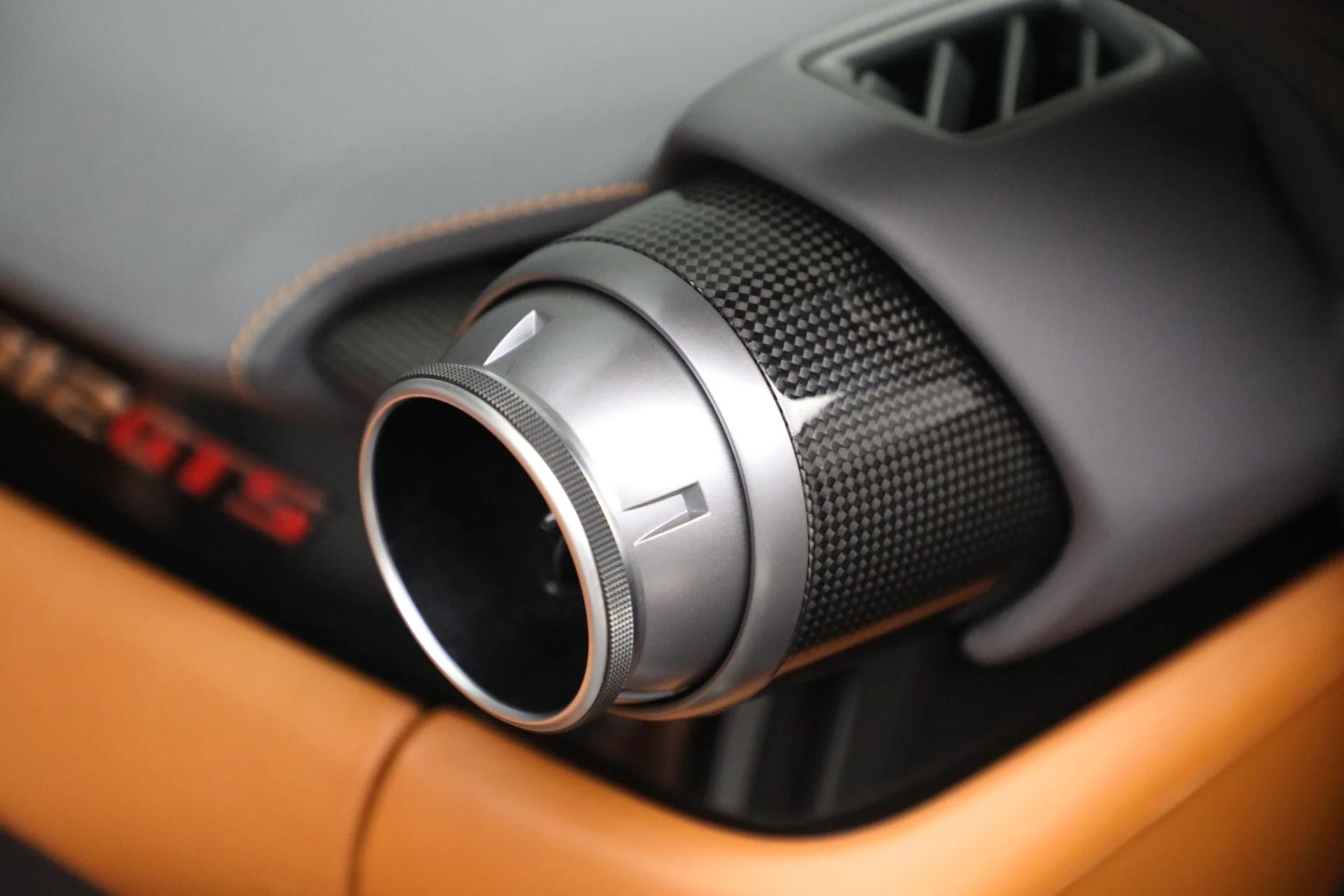 mph017_1092444717_Used_2021_Ferrari_812_GTS_1729523614_89ed4749e6