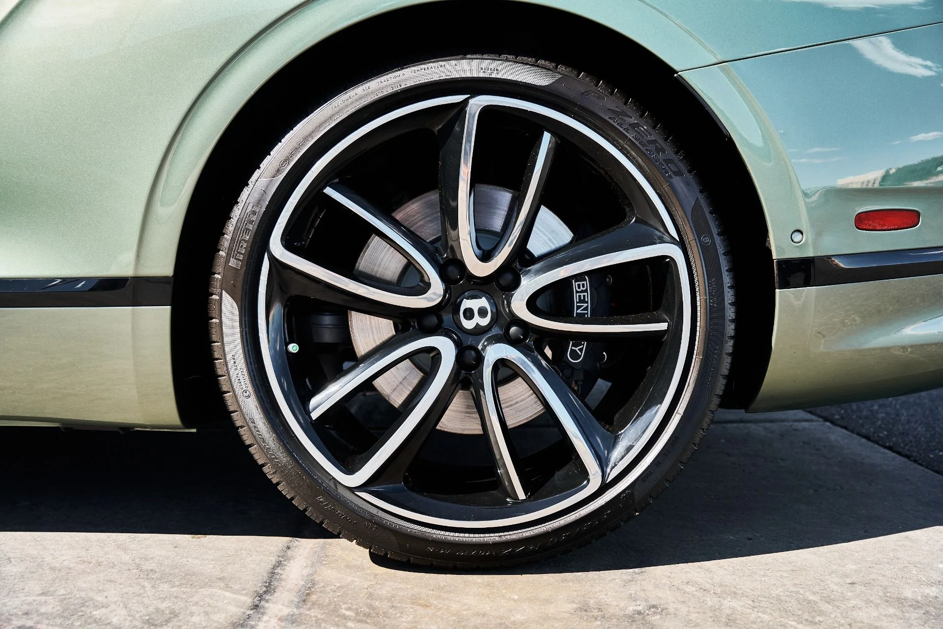 mph017_1107498218_Used_2020_Bentley_Continental_GT_V8_1776226420_d16048f2c1