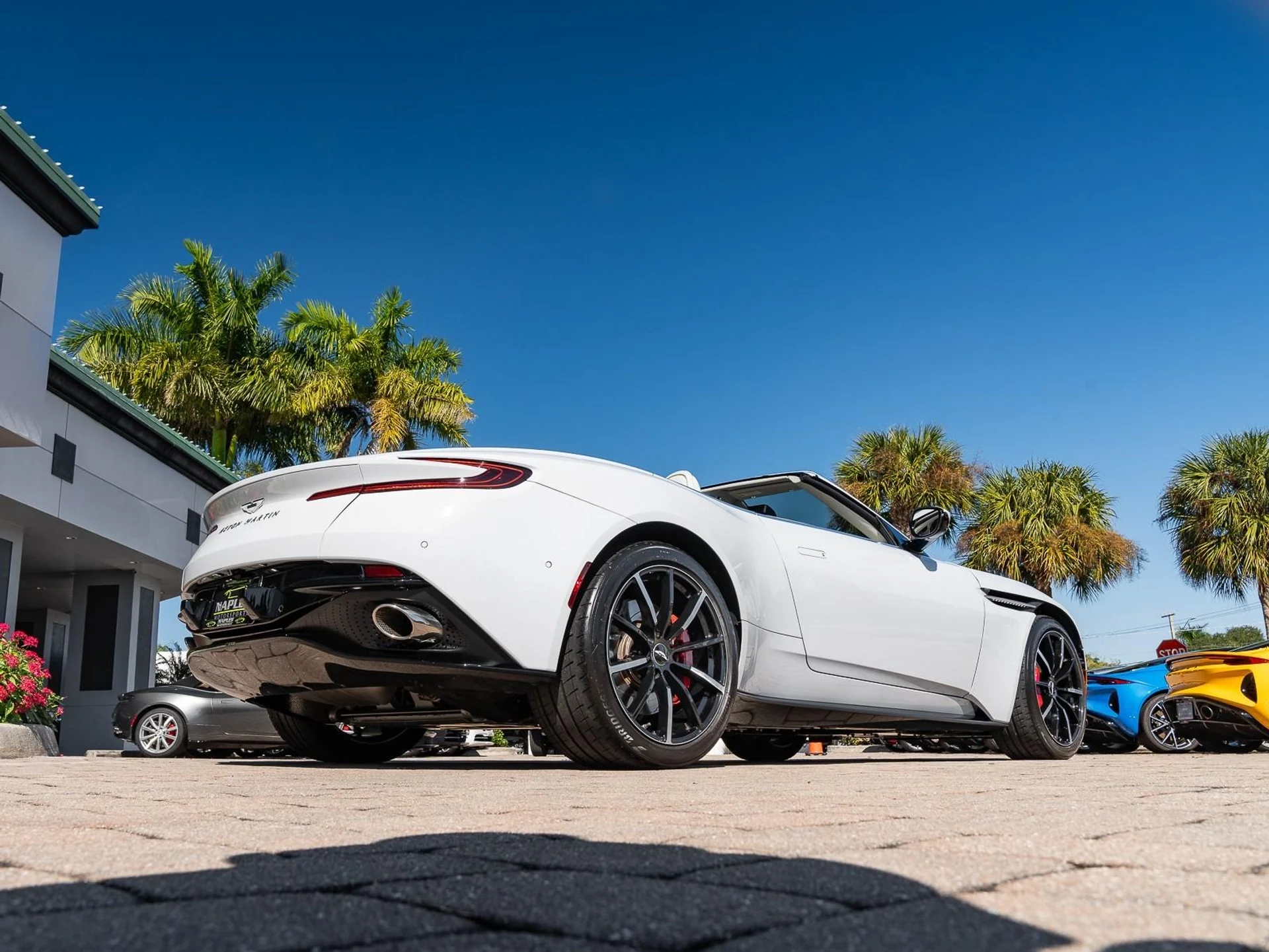 mph017_1117925744_Used_2022_Aston_Martin_DB_11_Volante_1767028103_a9e2a73043