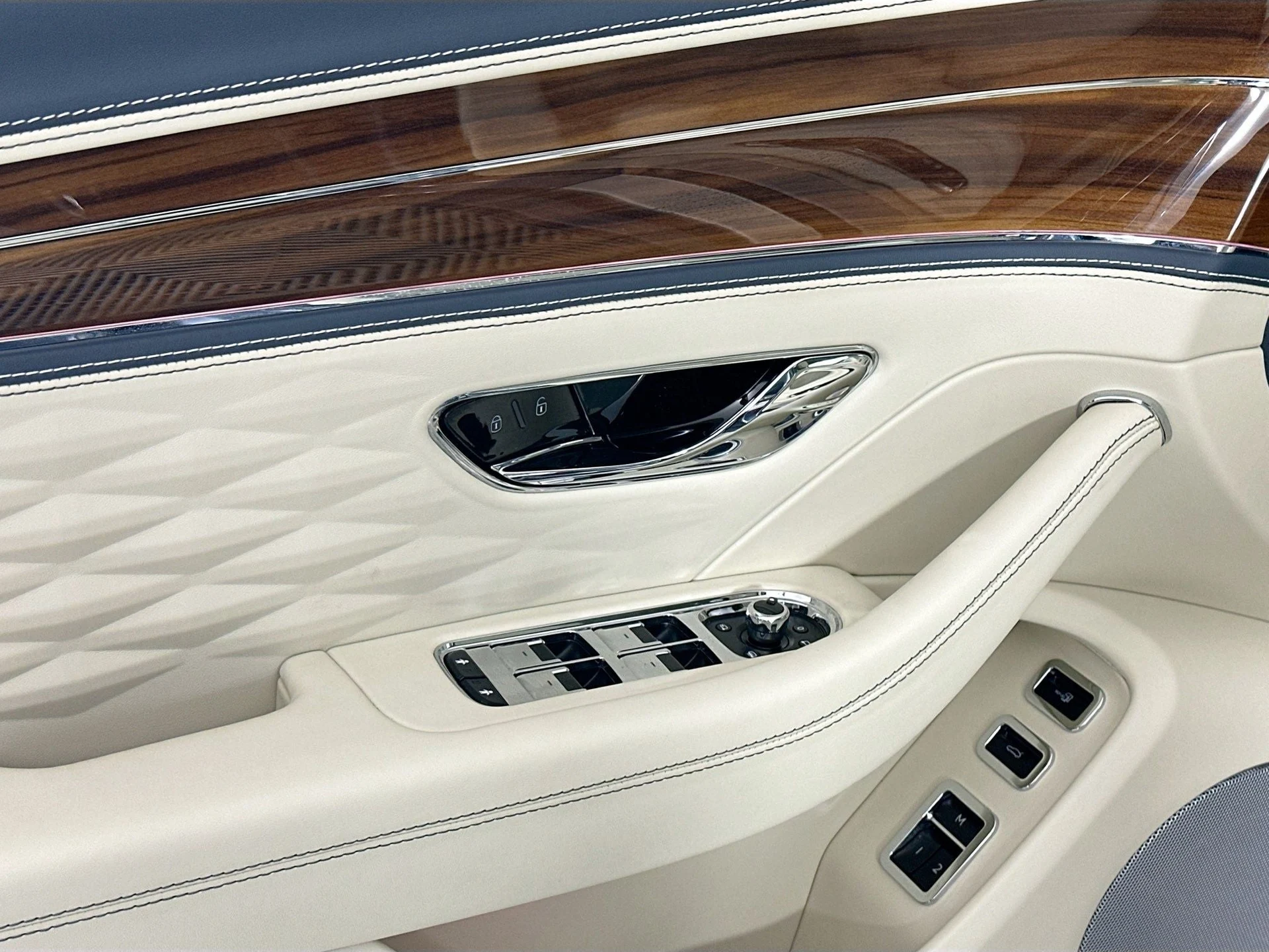 mph017_1121166059_18_94c7c41159