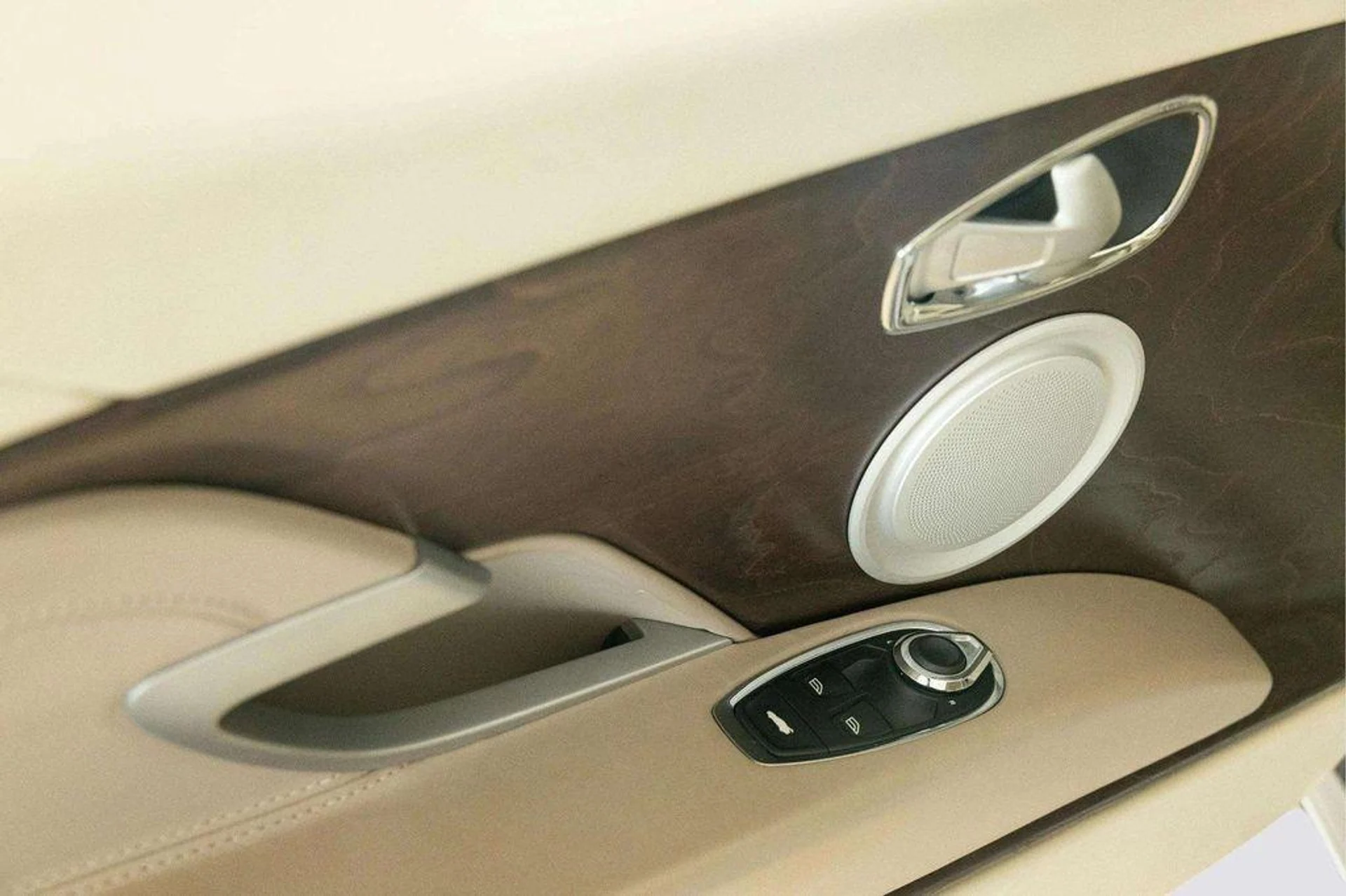 mph017_1127029396_W3_M_Zrxzuua_NIF_9o_JUR_Wfi_Hx_PV_Mo_75a3912520