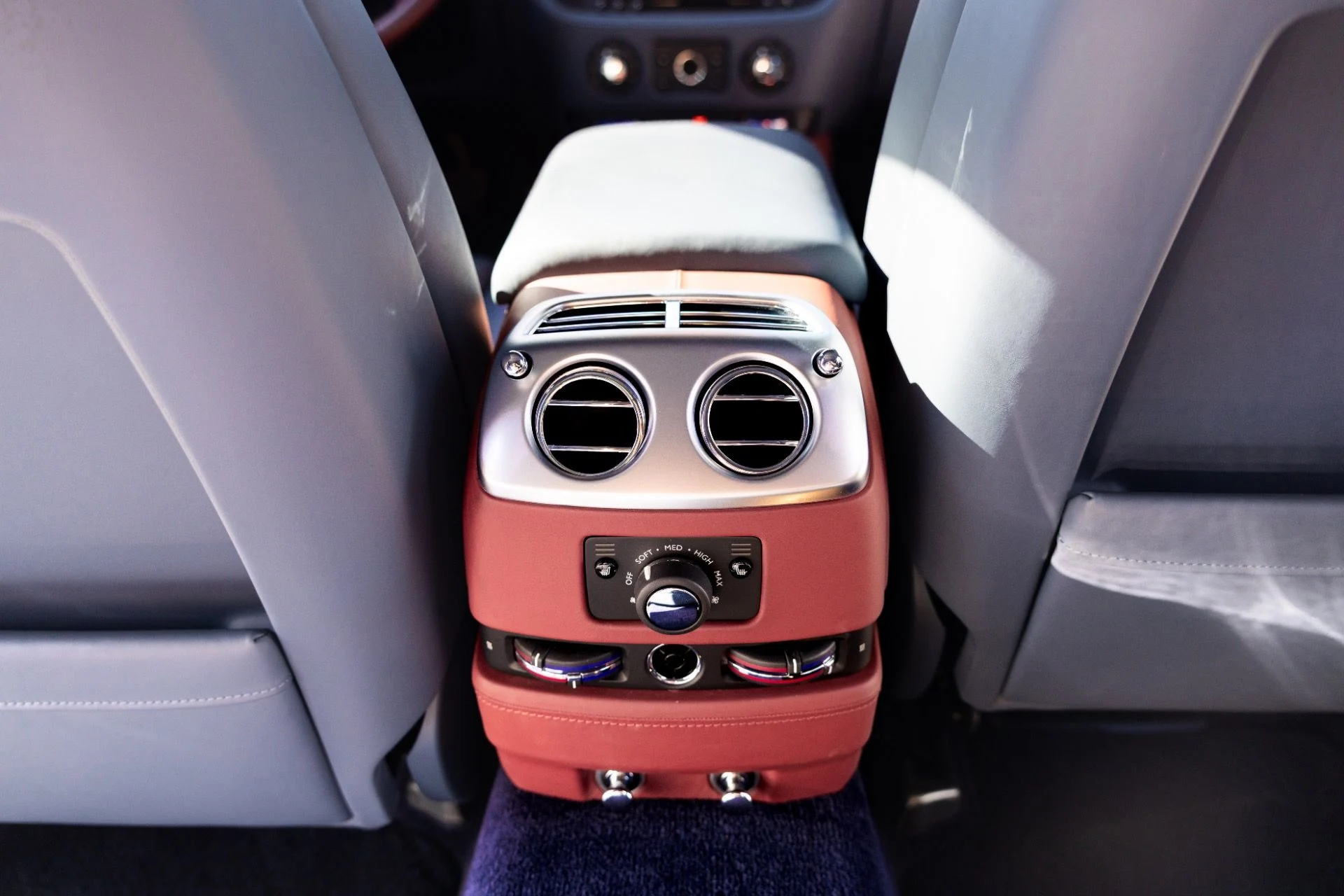 mph017_1134069521_Used_2017_Rolls_Royce_Ghost_1774567836_acd12175d5