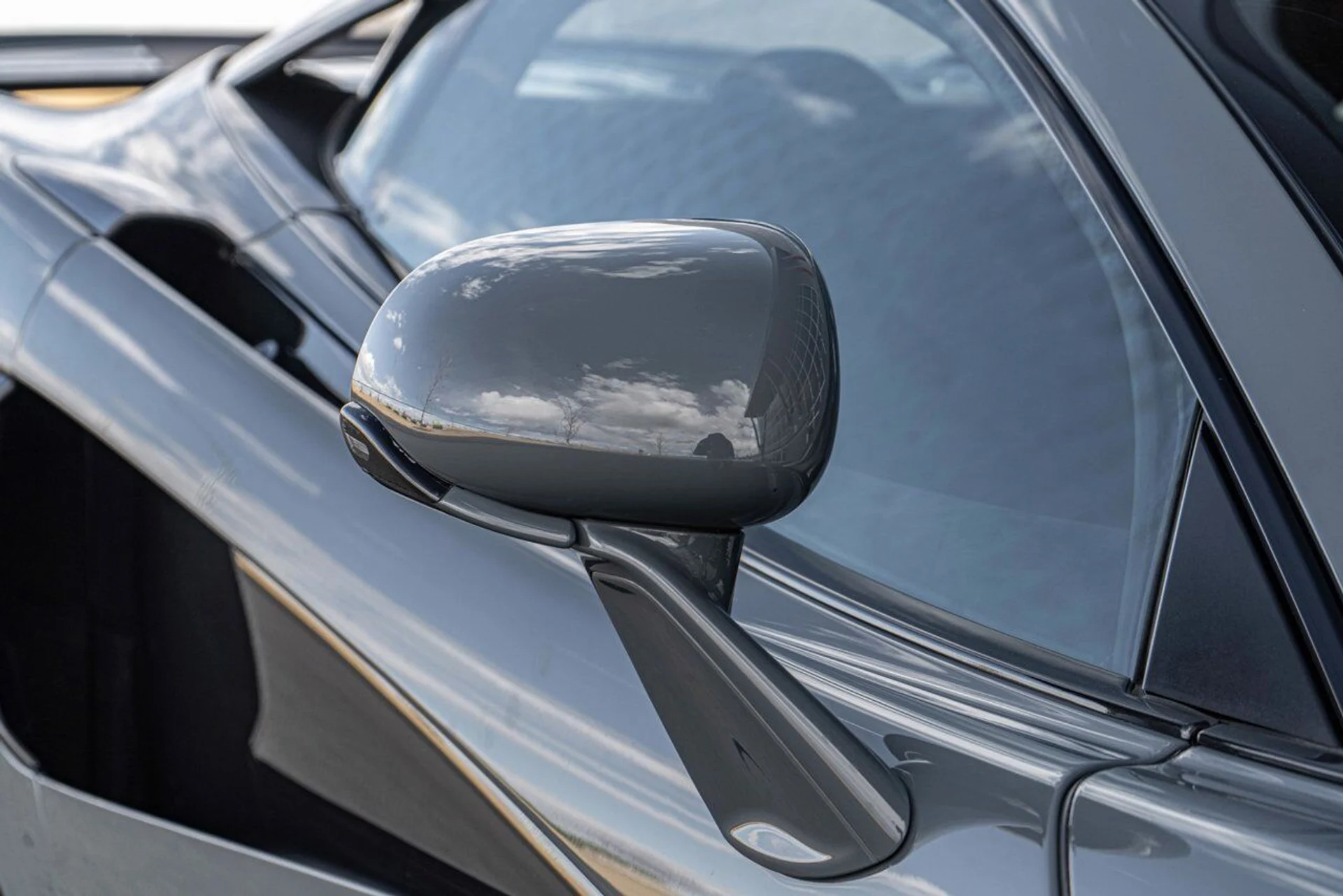 mph017_1138763611_mclaren_600lt_2019_e0289e3413