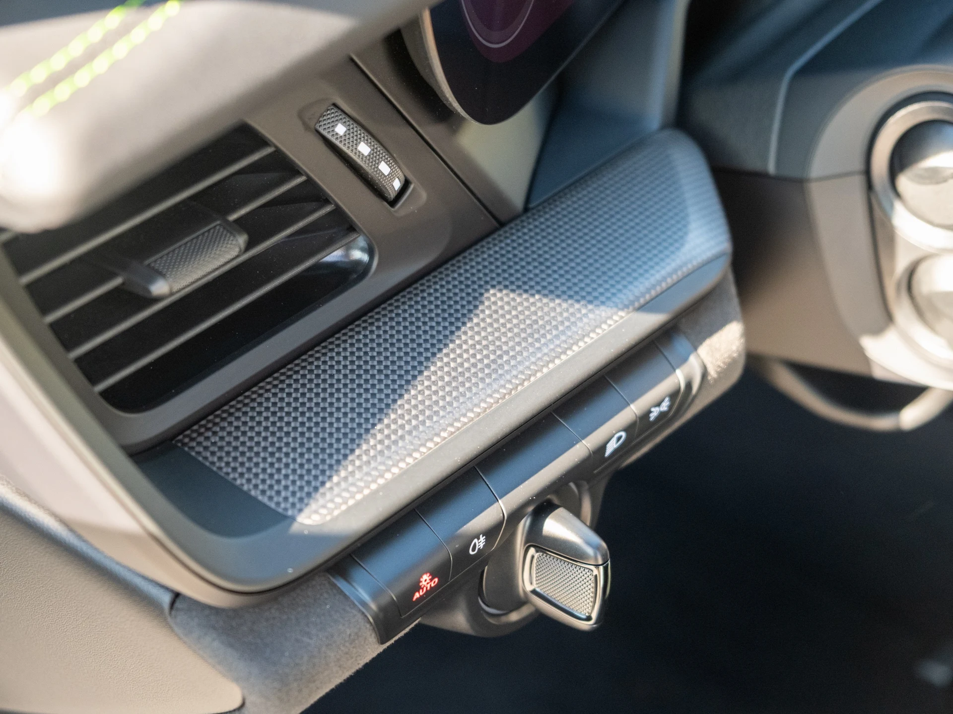 mph017_1141733399_18_4042bb0fab