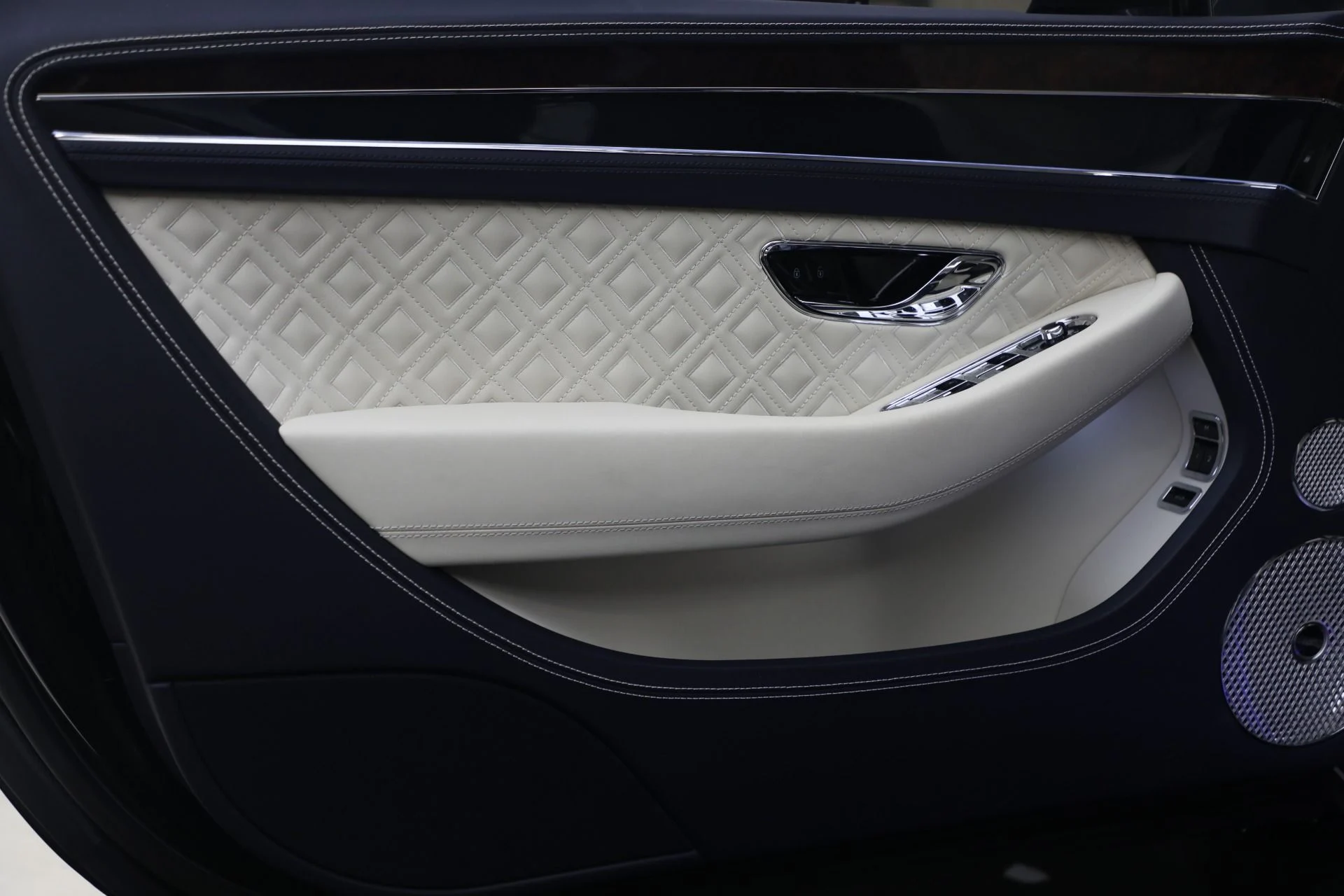 mph017_1142271566_Used_2024_Bentley_Continental_GT_Speed_1771522476_349e935657