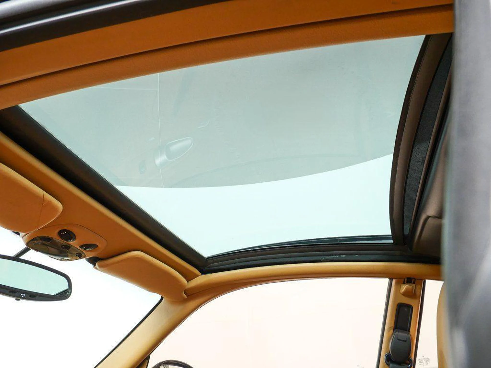 mph017_1142814201_Wl_Axa15y_AXQ_3bb_FL_Ezhxu_W8z6_Ps_59966c03fc