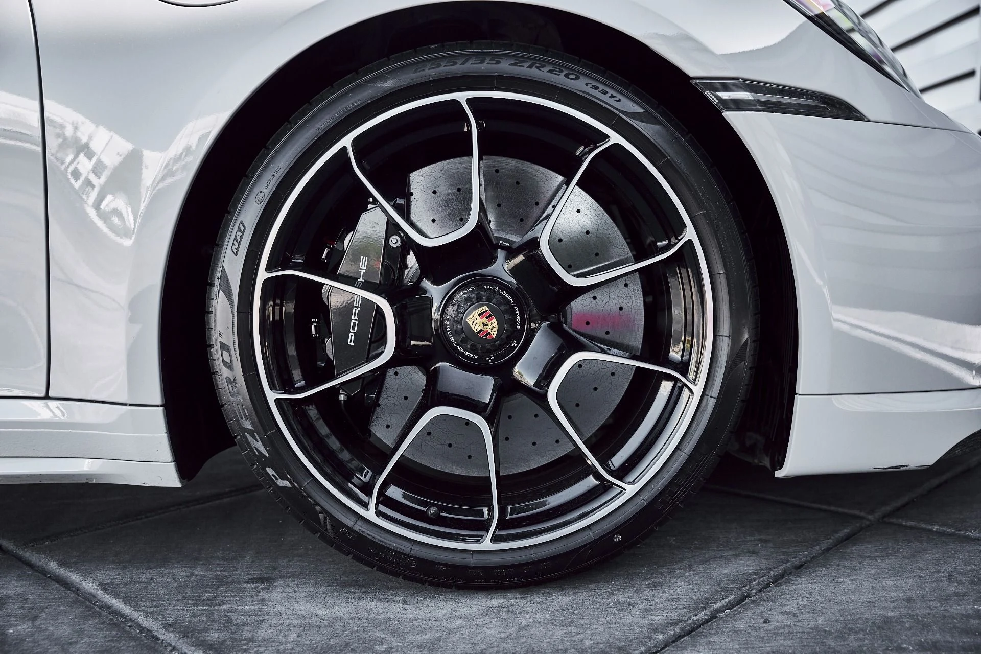 mph017_114896479_Used_2021_Porsche_911_Turbo_S_1780422455_221aed43ea