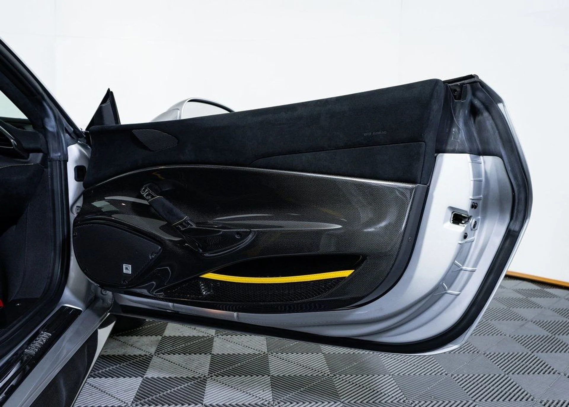 mph017_1149111315_9fe7a4507b31db7060cb427f952ed523_372f7df7b6