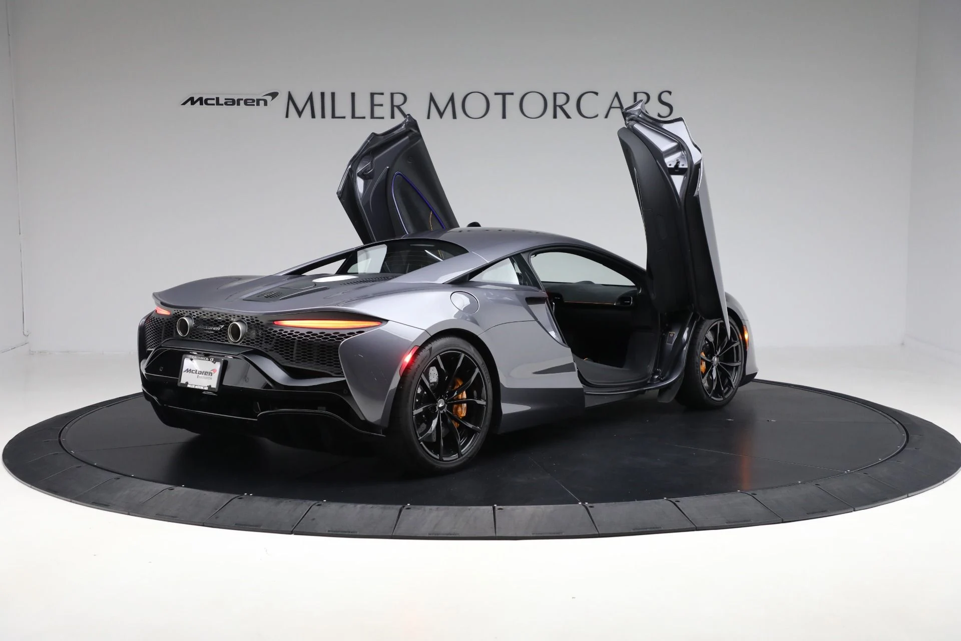 mph017_1153615672_New_2024_Mc_Laren_Artura_Performance_715f83ad2d