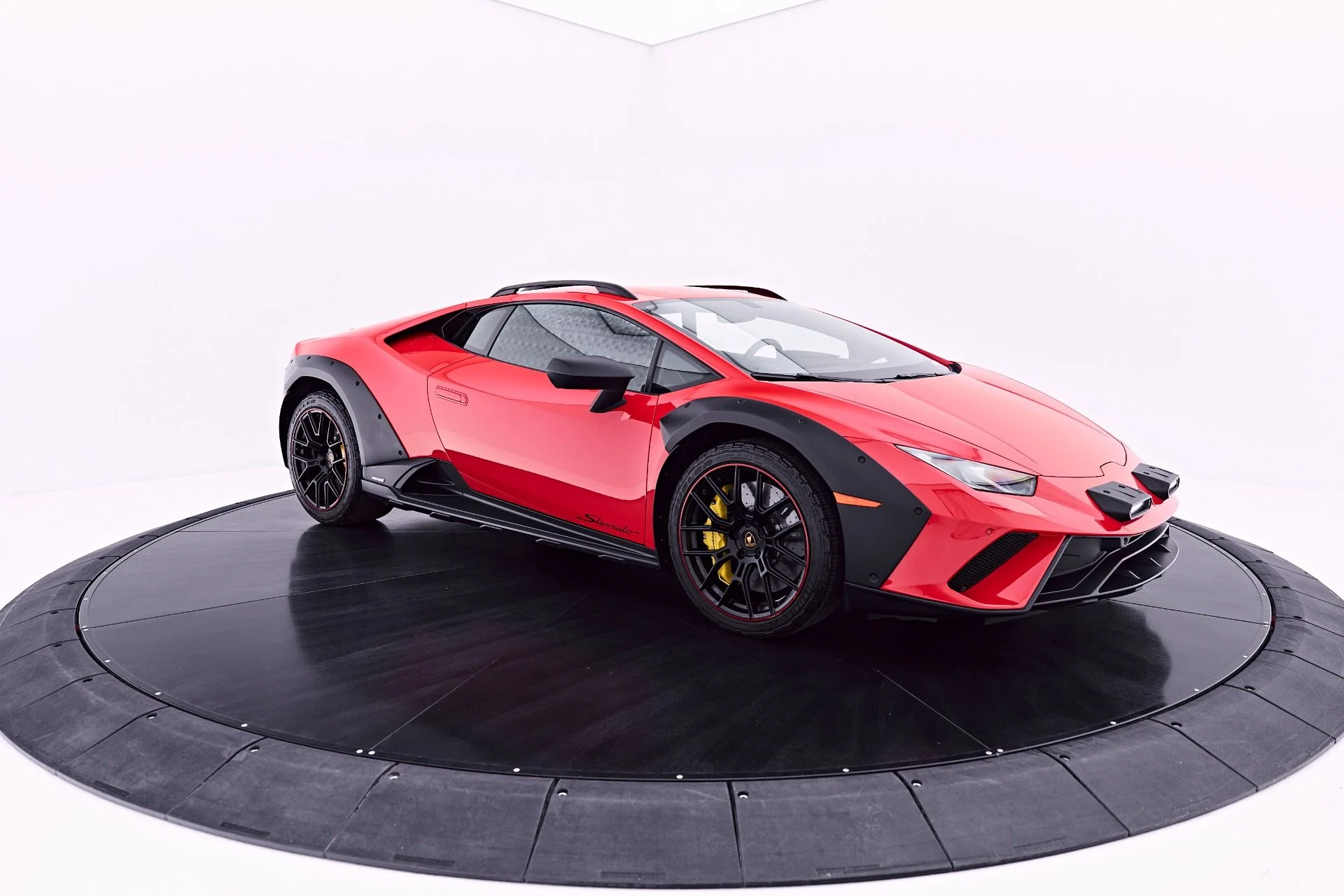 mph017_1154744130_Used_2023_Lamborghini_Huracan_Sterrato_Base_1782841495_bfd60a8532