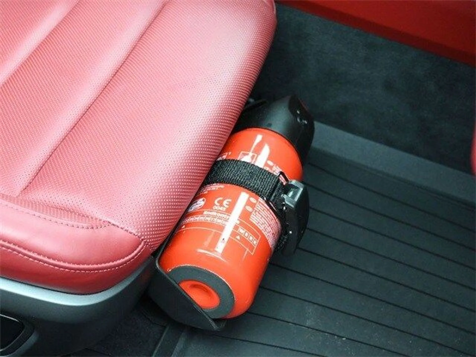 mph017_1157143258_2dc84e0301961a4e10ca5e755939795bx_9716f5e052