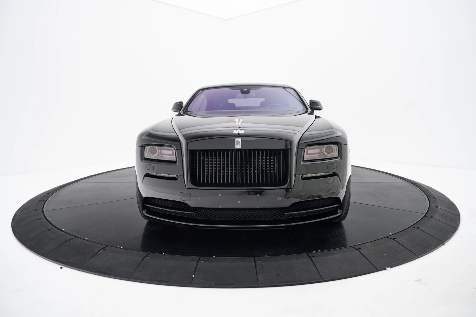 mph017_1161526731_Used_2015_Rolls_Royce_Wraith_Base_1792602908_bee36a5d34