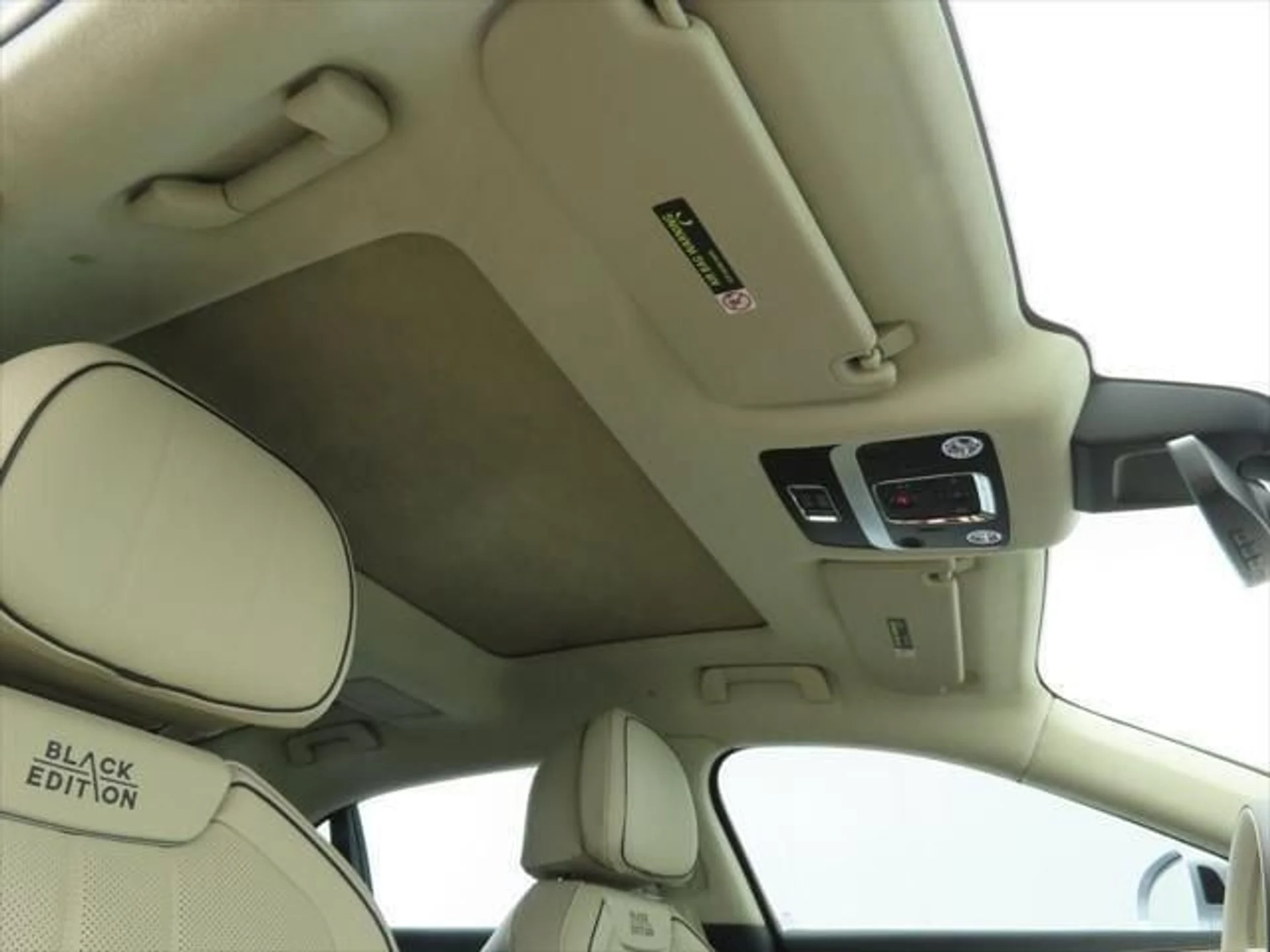 mph017_1173018783_used_2025_bentley_flying_spur_blackeditionsedan_8119_23021249_18_640_5d333d2530