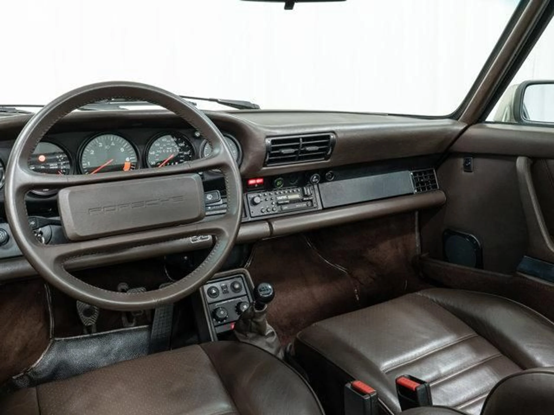 mph017_11846804_b_H9tv8i_kz_b_Z_G3_vn_O8mqc3w_a80ef49c55