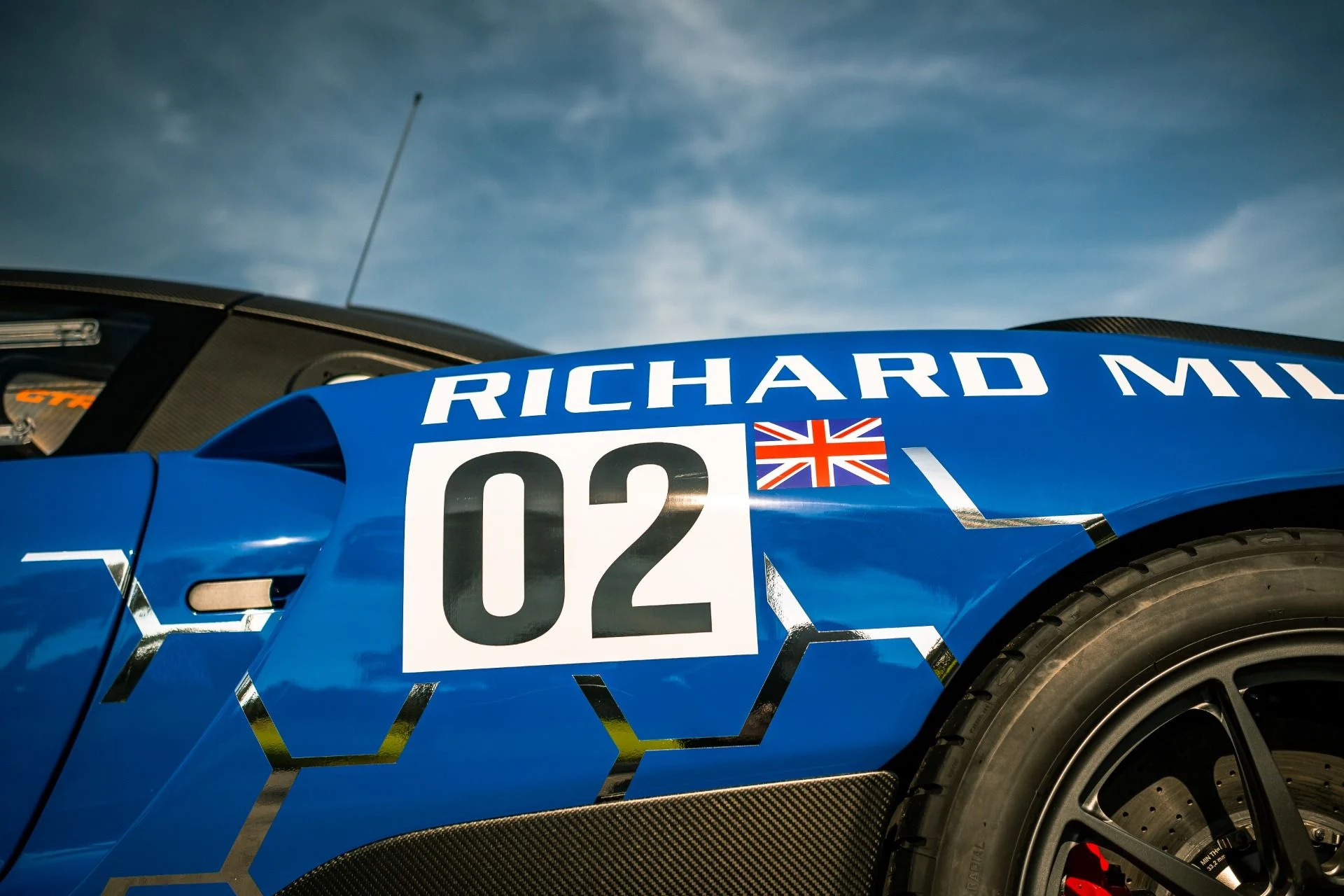 mph017_1195969587_Used_2020_Mc_Laren_Senna_GTR_98bab9d24b