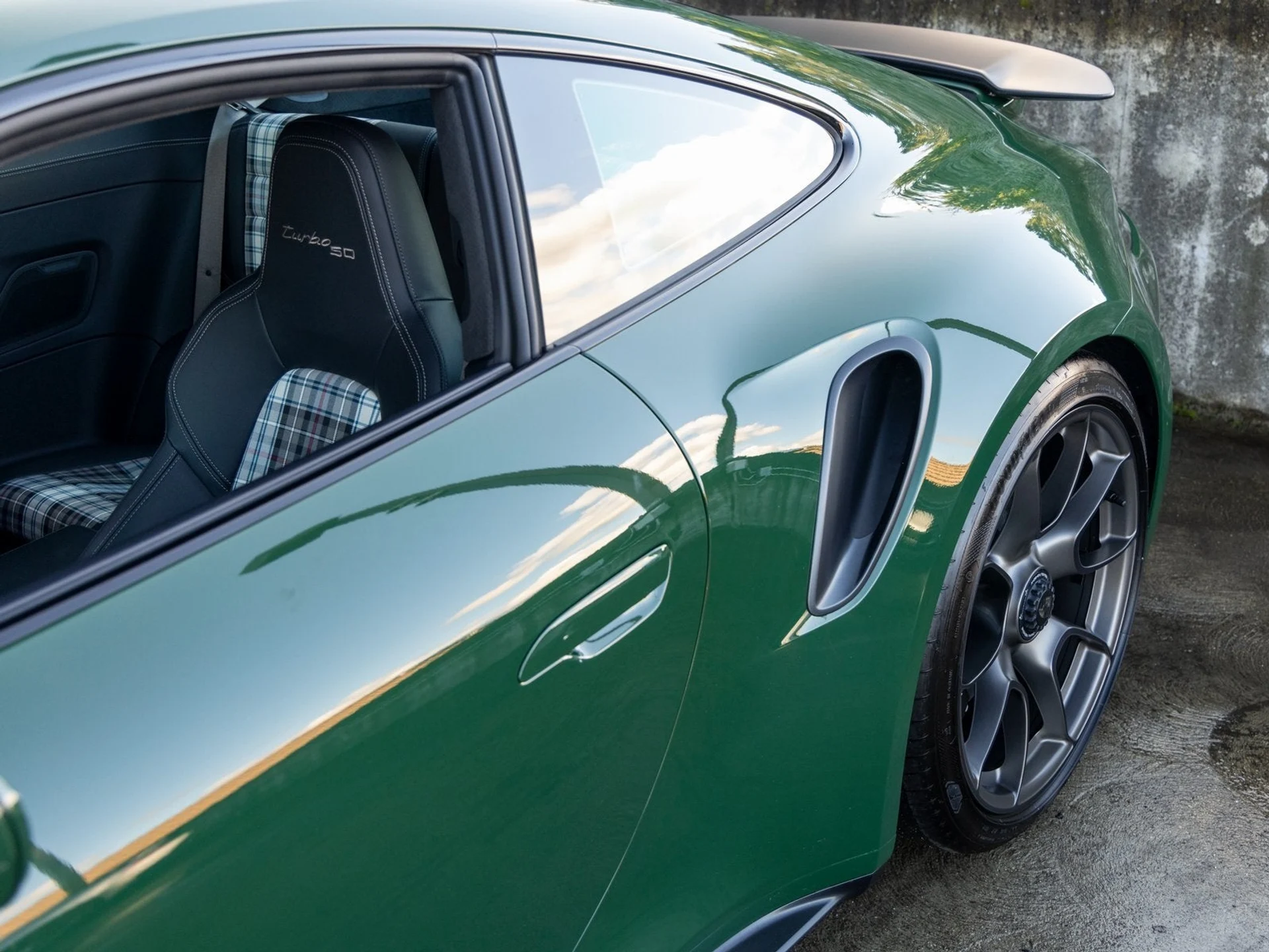 mph017_1196976804_18_6af07877e5