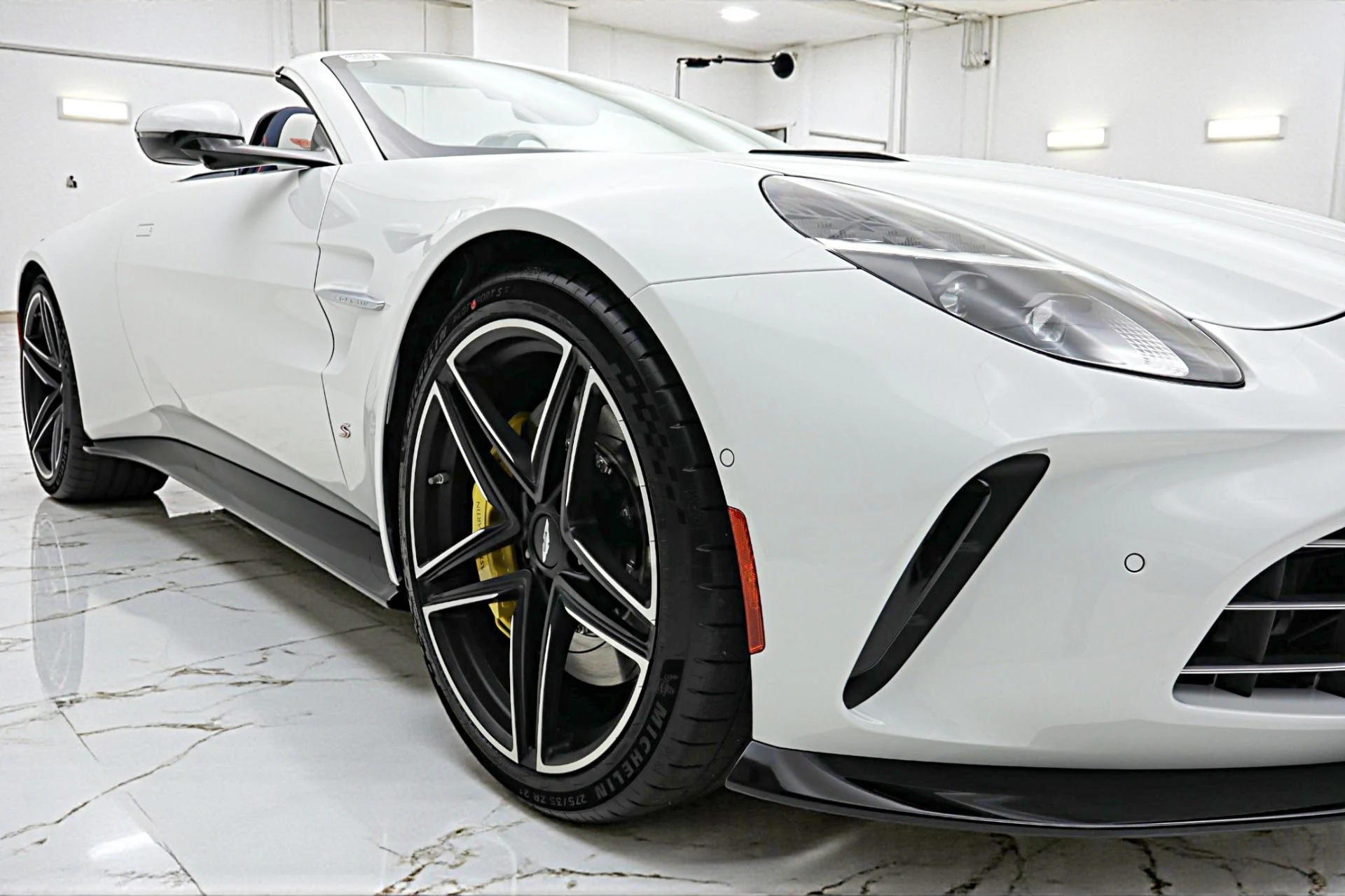 mph017_1198035063_New_2026_Aston_Martin_Vantage_S_9ca405936c