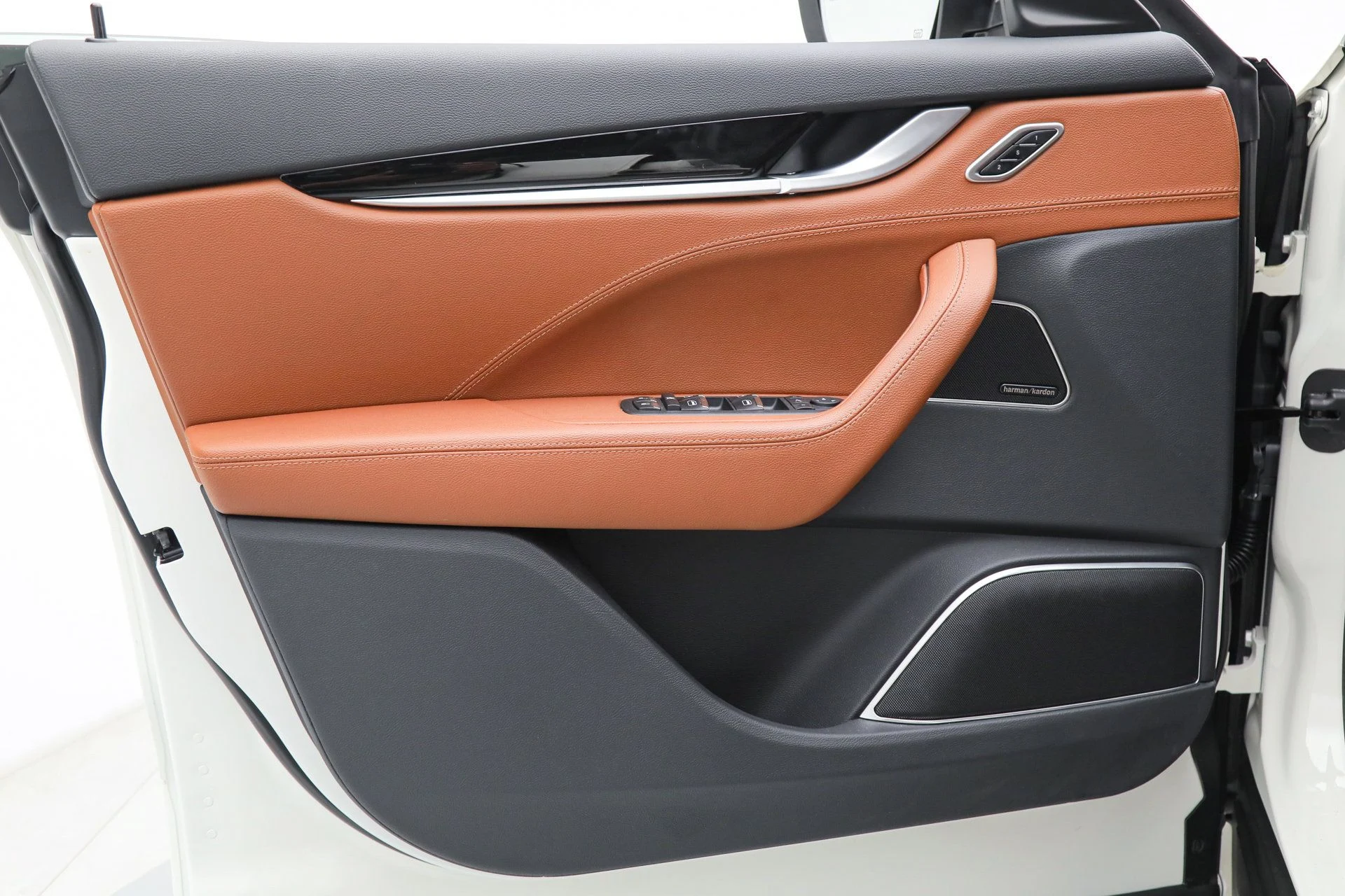 mph017_1201421155_80bc1bdc8ccc51bee5b54389def60ae4_80c300de35