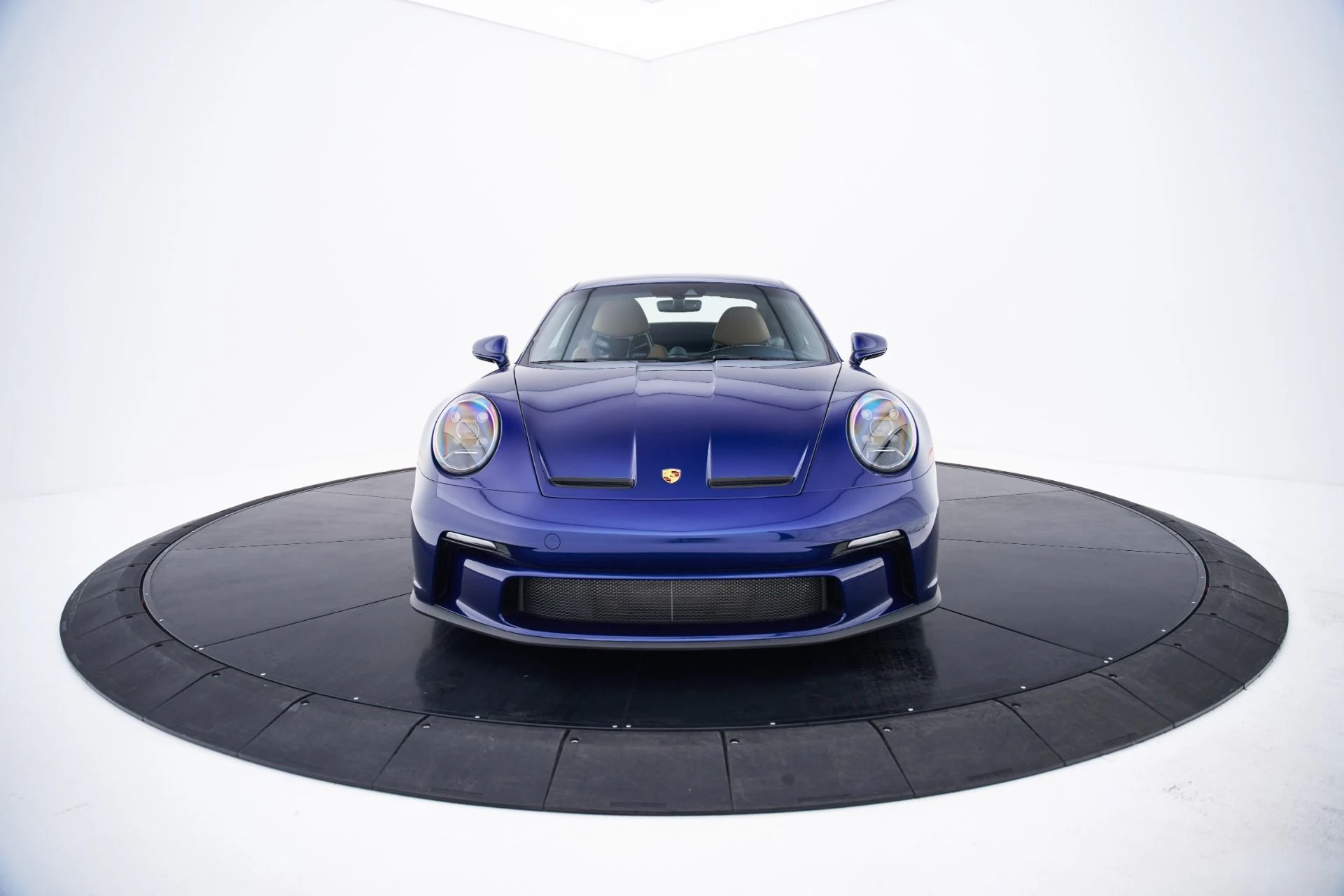 mph017_1204506095_Used_2022_Porsche_911_GT_3_1793061770_f030684e56
