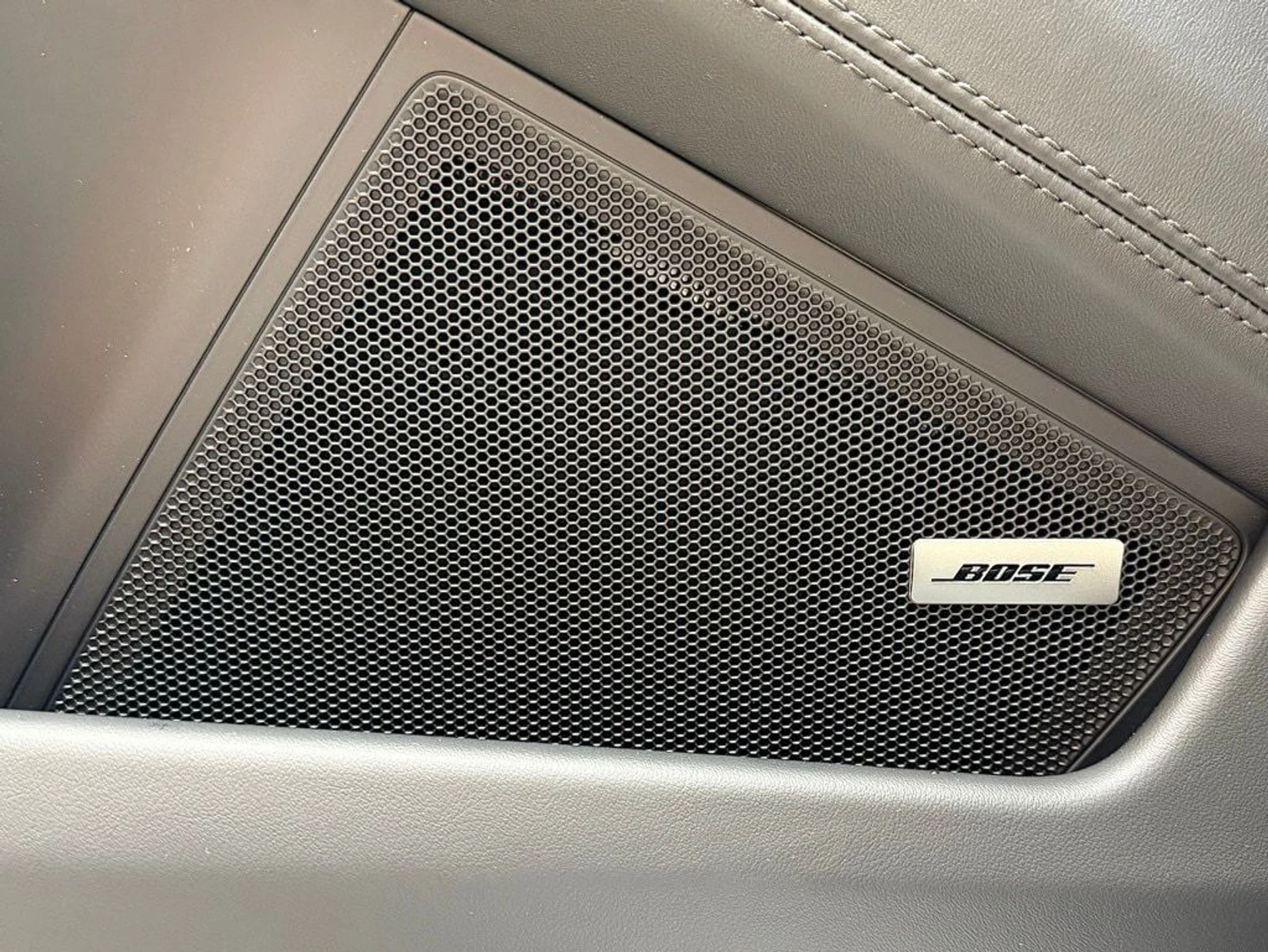 mph017_1209811568_4ed5ec54aff7b995efa0eaac16272a01x_37f0a7fbb7