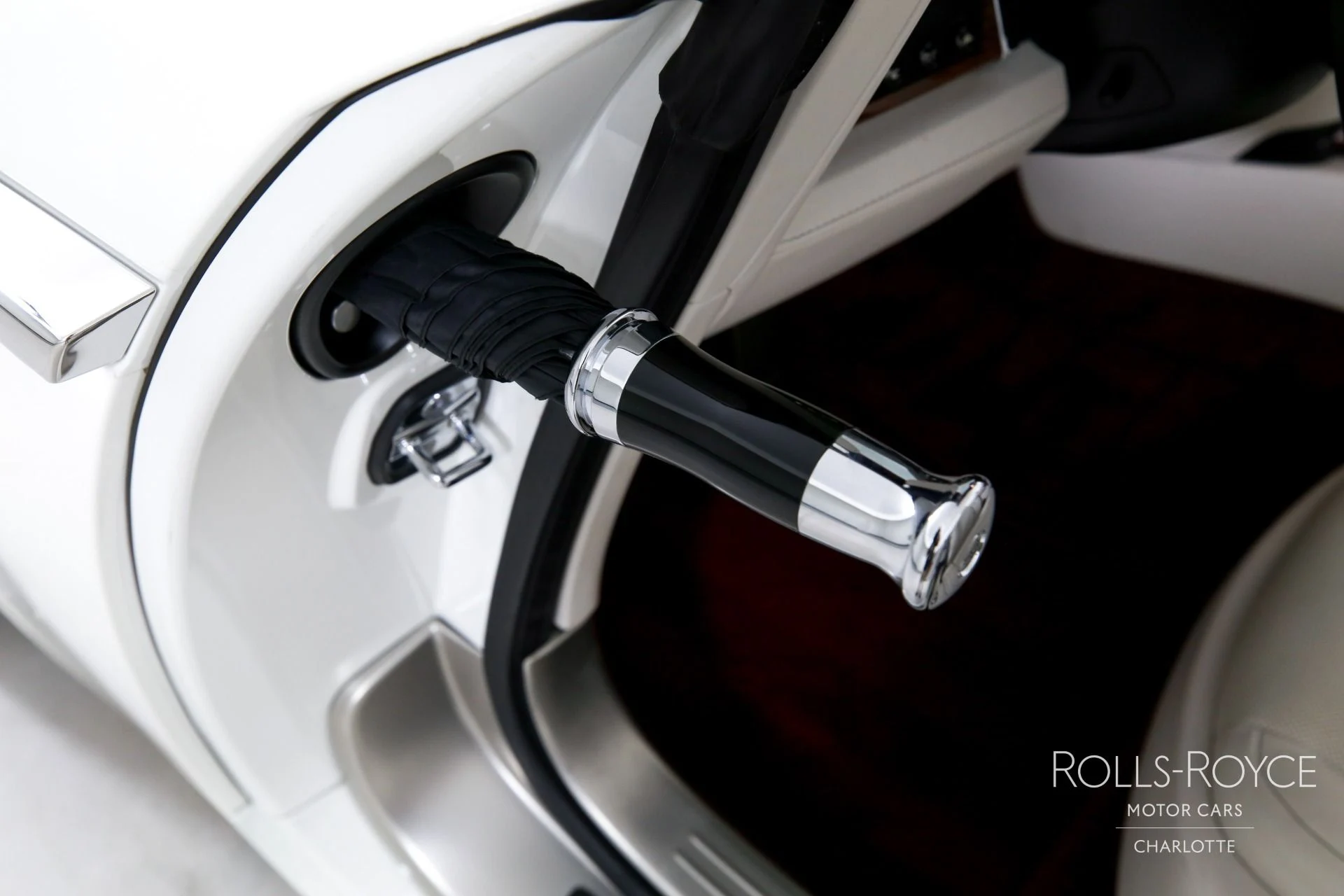 mph017_121325277_Used_2020_Rolls_Royce_Dawn_1775592549_103686ef0c