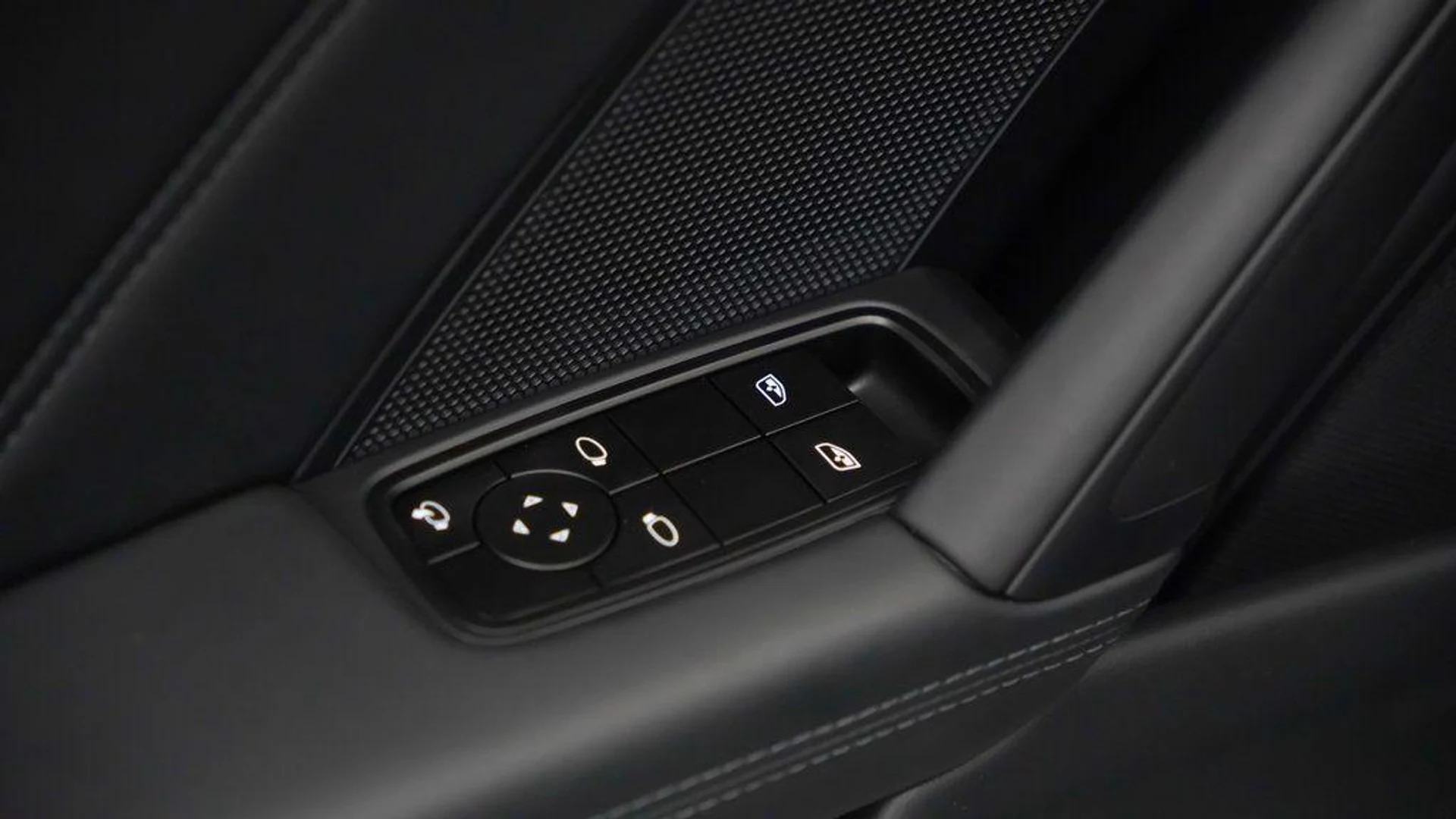 mph017_1215877580_b_Pdy_AO_Lz_KP_Kw0ej_7b_QL_4_A_Qhvj_U_56b5072274