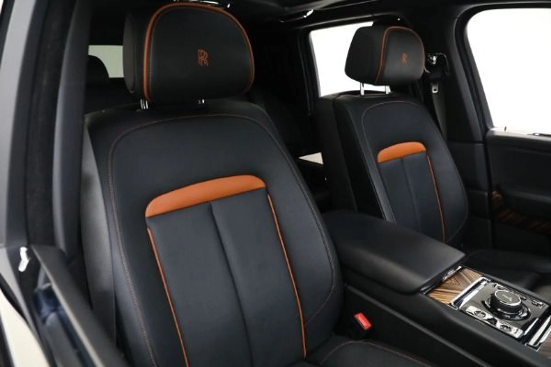 mph017_122845359_Used_2019_Rolls_Royce_Cullinan_373b46422a