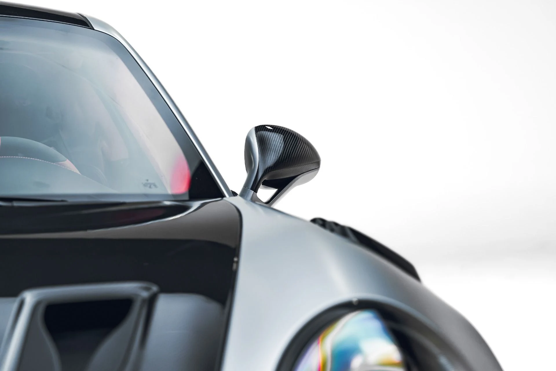 mph017_1232908025_Used_2018_Porsche_911_GT_2_RS_1782090394_02a873edbe