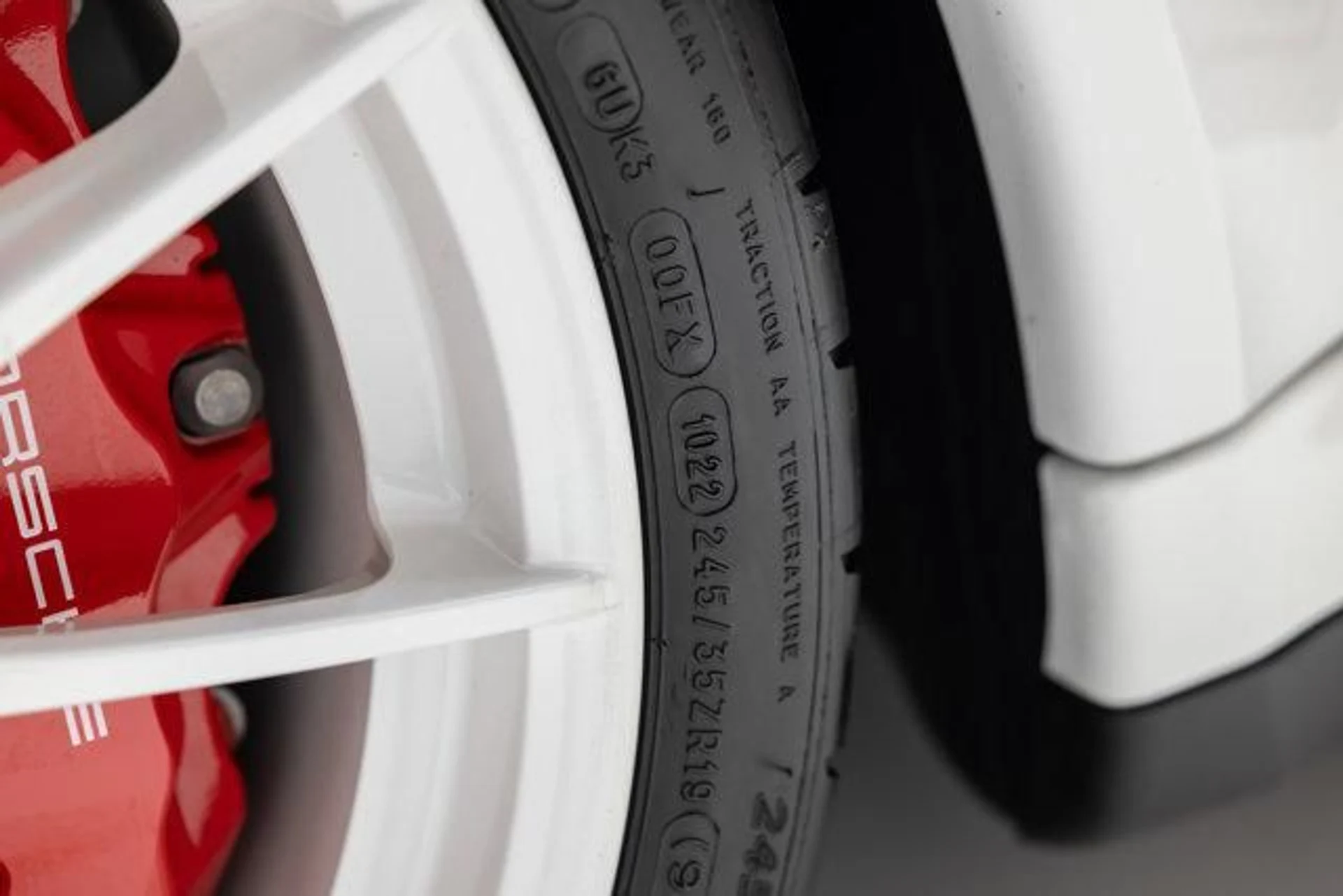 mph017_123311418_ovdo4o_F7_W841p_Eesi8rg_Di_EU_3e4_96e82bc1e9