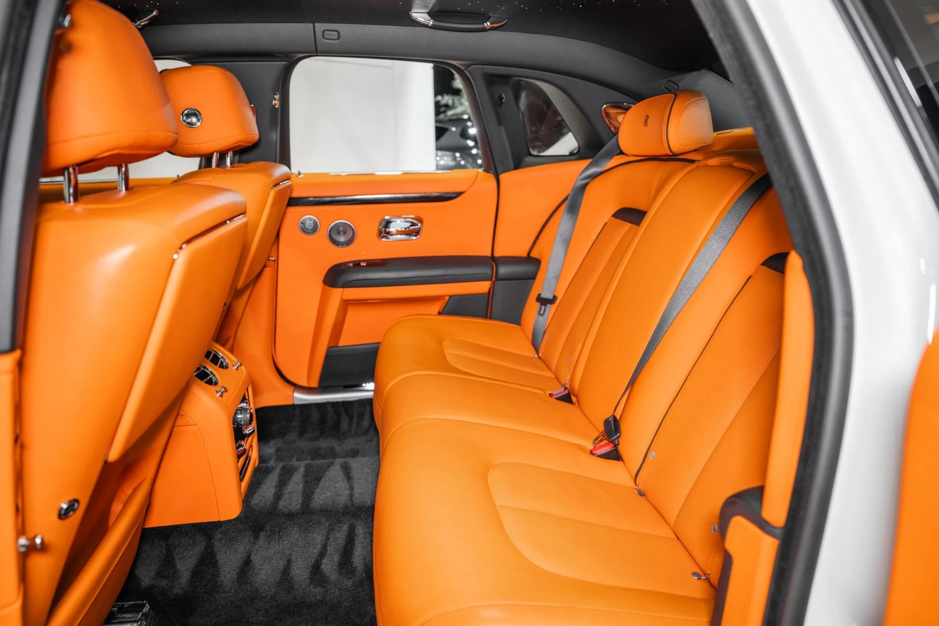 mph017_1233947107_Used_2021_Rolls_Royce_Ghost_1753979087_a91e4e15f5
