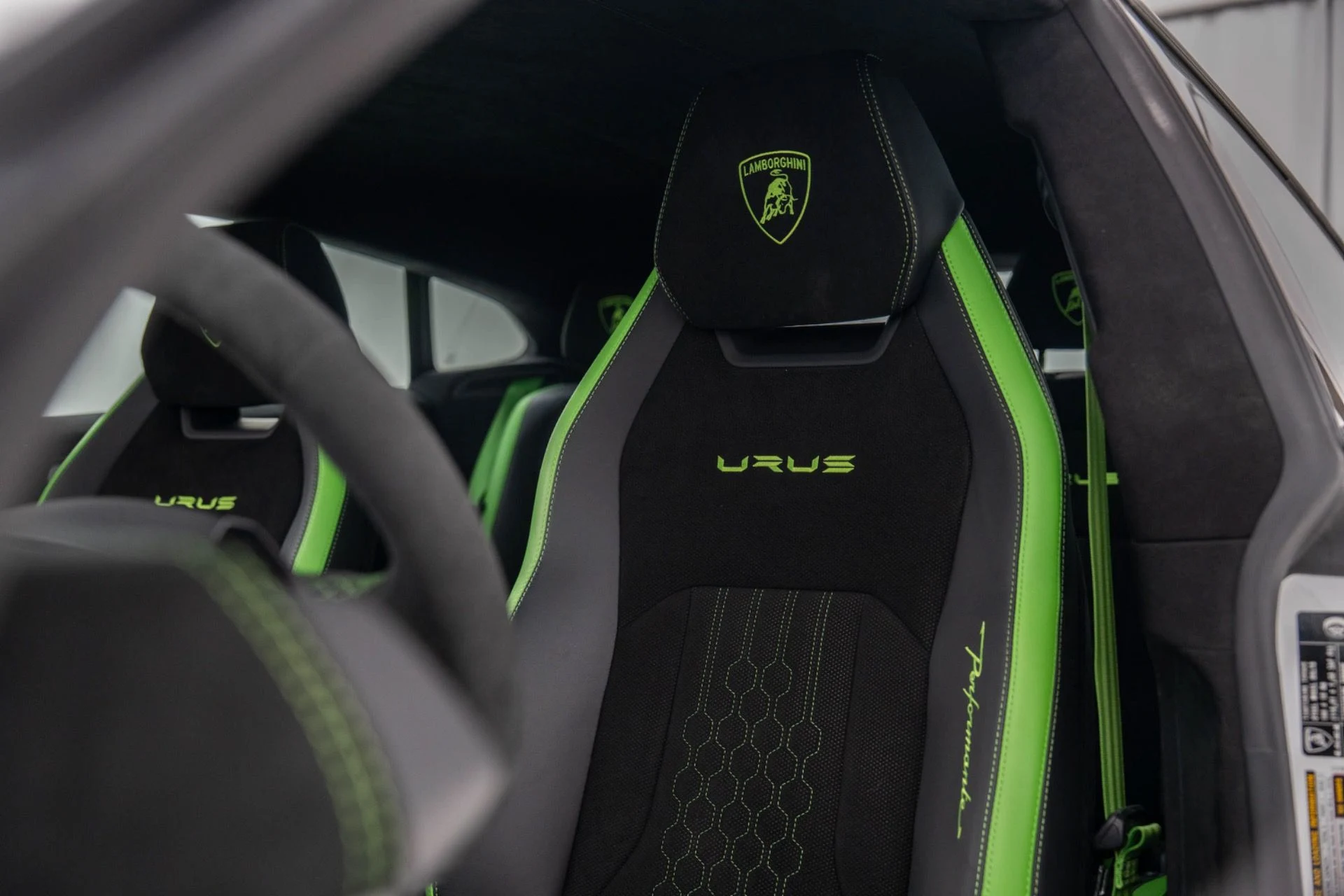 mph017_1237065755_Used_2024_Lamborghini_Urus_Performante_1775674452_022a423064