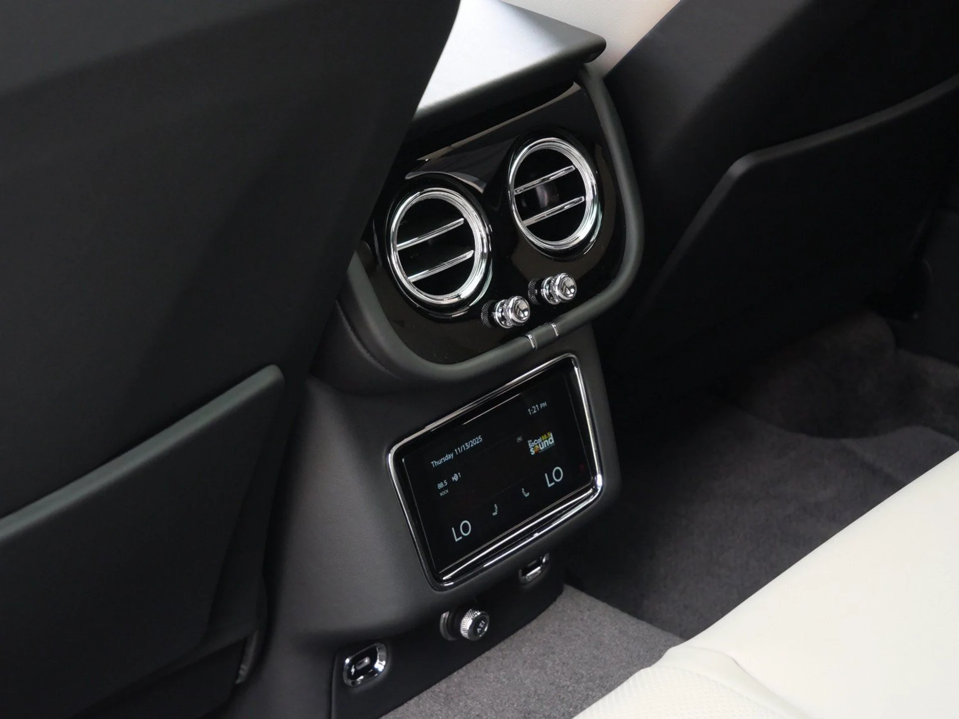 mph017_1239384855_743cd91f457371d8a512669657322e3dx_5a5e04d9ab